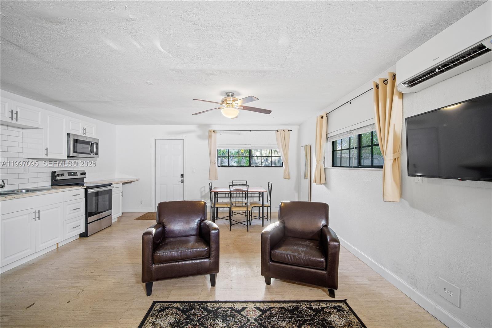 MONTICELLO PK UNIT NO 3 - Residential Lease