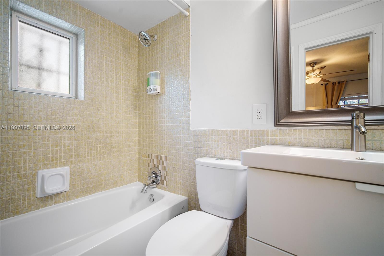 MONTICELLO PK UNIT NO 3 - Residential Lease