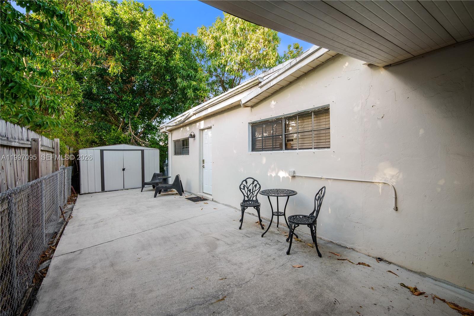 MONTICELLO PK UNIT NO 3 - Residential Lease