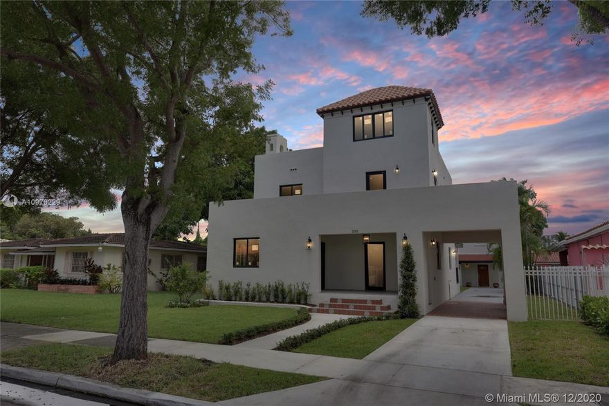 Live in this beautiful NEW home with income producing property!1926 Old Spanish 3-story:NEW ROOF*ELECTRIC*PLUMBING*IMPACT WINDOWS/DOORS*FLOORS large porcelain tile* white WOOD KITCHEN cabinets w/ granite + quartz countertops* only the 4 exterior walls remained! Main home:5B/3B +3rd floor loft, 3,000SF,1B/1B downstairs. Separate grandfathered 2-story 2B 1 1/12B quarters with it's own meter on a 7,300SF lot. Back unit currently rented m/m for $1400.00. Live in the main house with extended family or rental in the secondary home. Walking distance to 2 new child friendly parks, Shenandoah schools & St. Peter n Paul Catholic School. Must SEE!