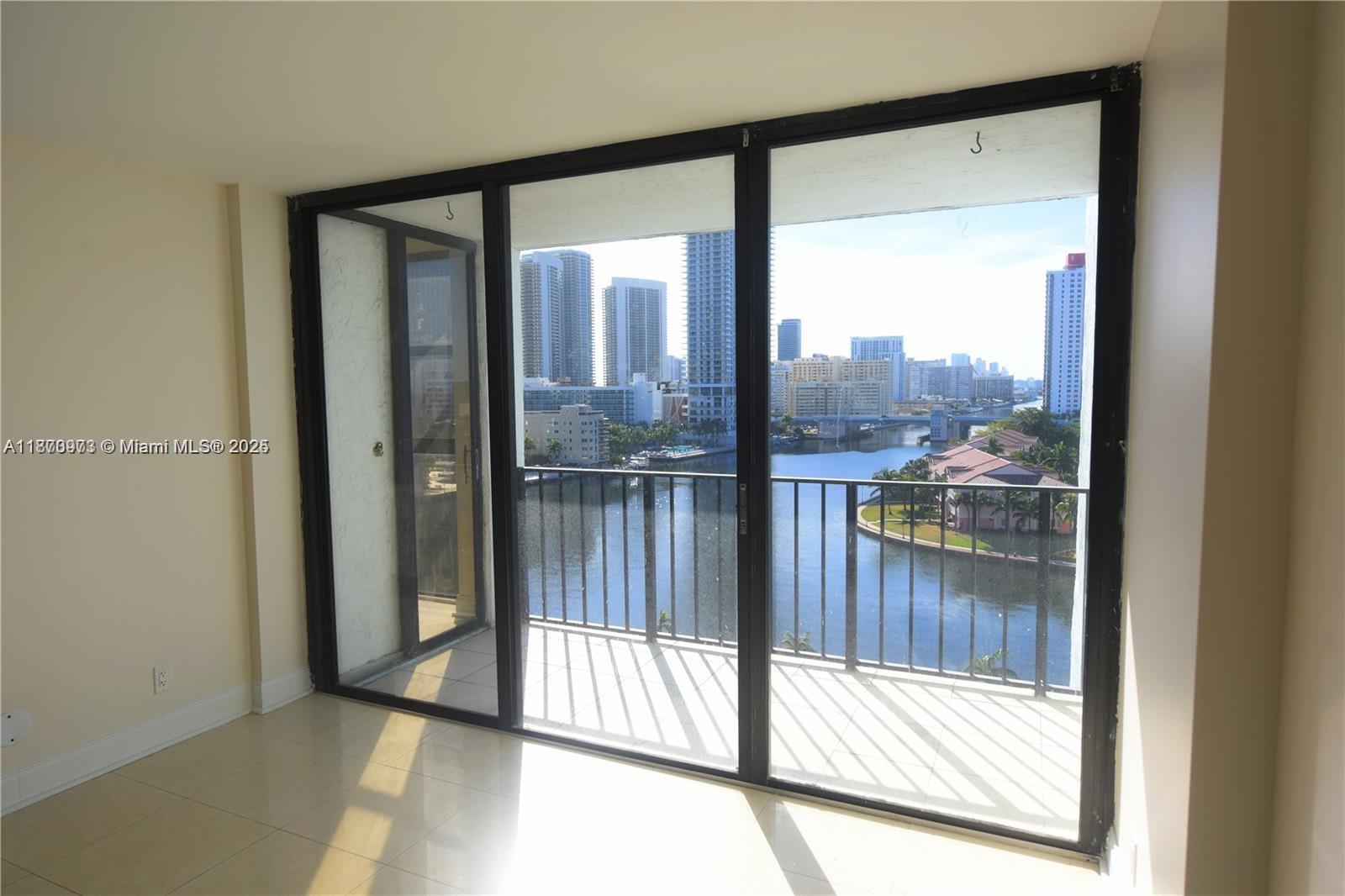 200 LESLIE CONDO - Residential Lease