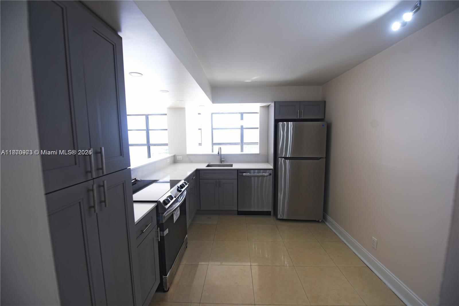 200 LESLIE CONDO - Residential Lease