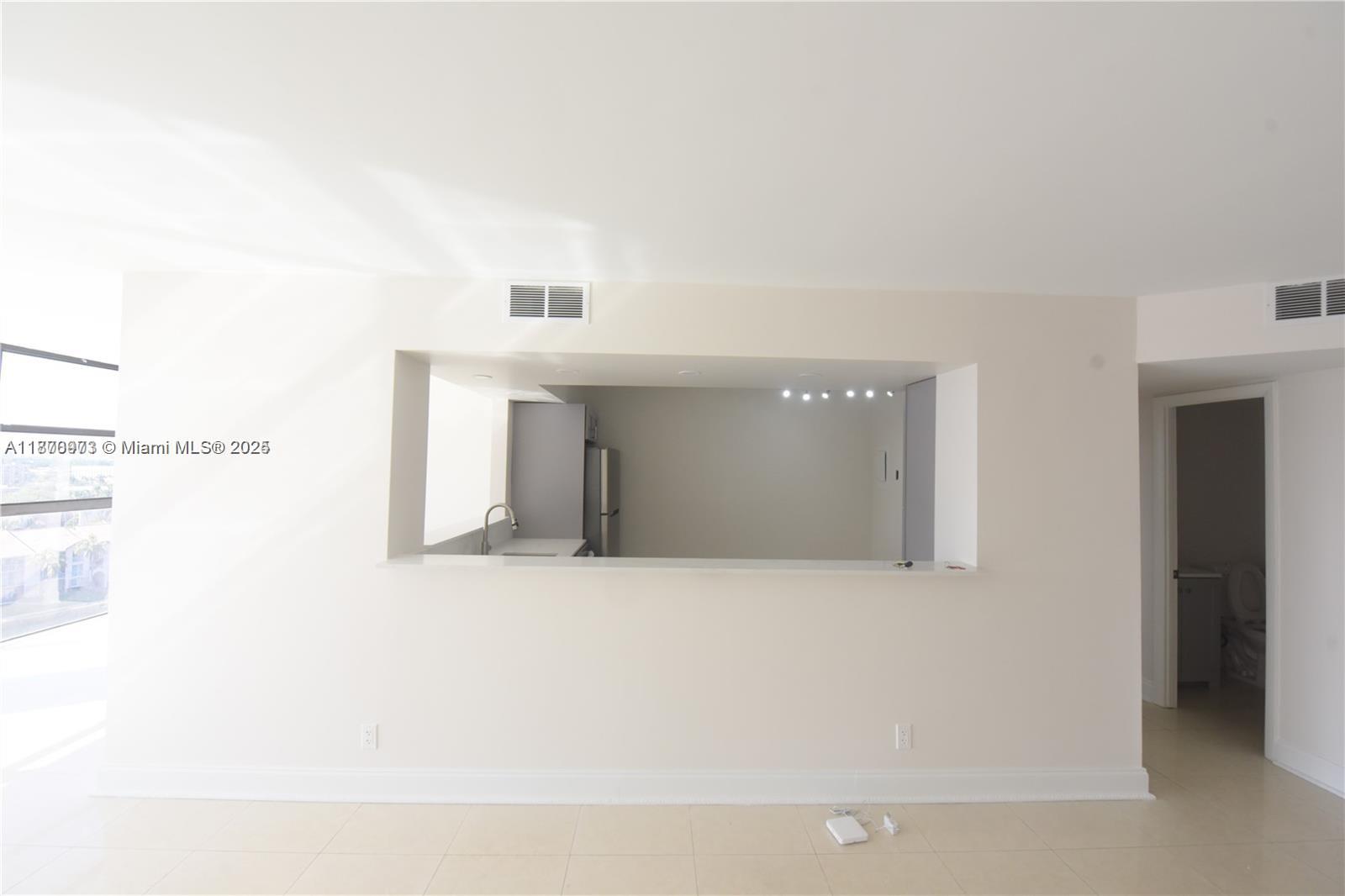 200 LESLIE CONDO - Residential Lease