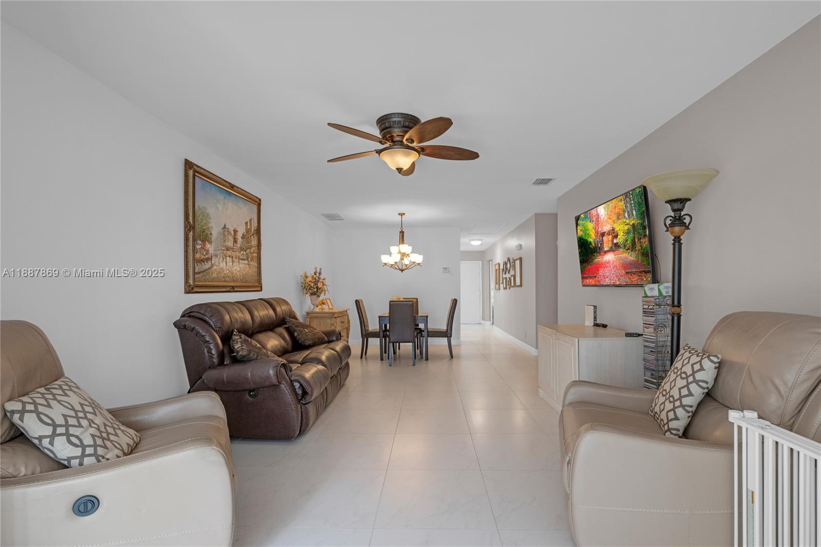 BOCA LAKES CONDO - Residential