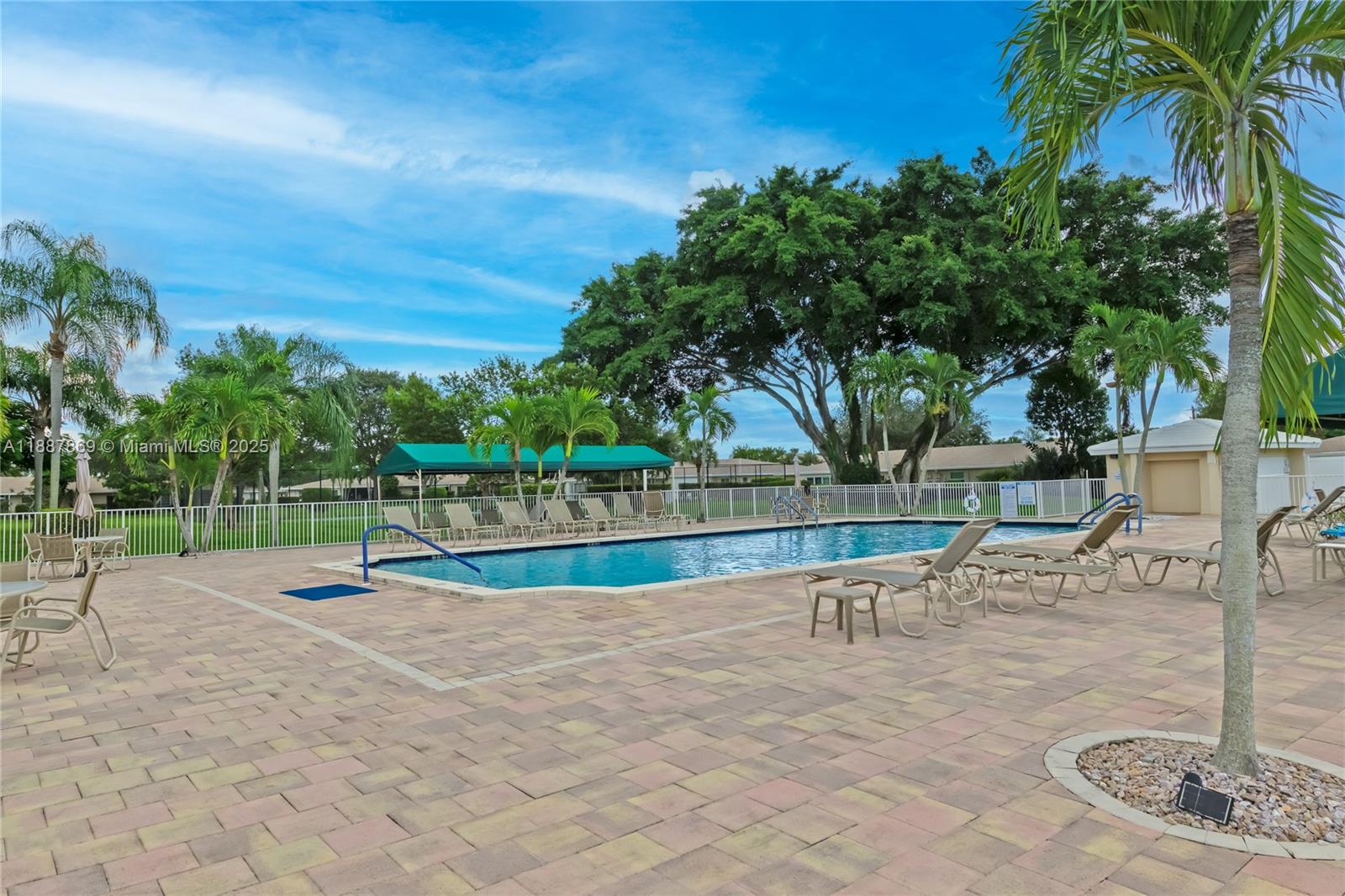BOCA LAKES CONDO - Residential