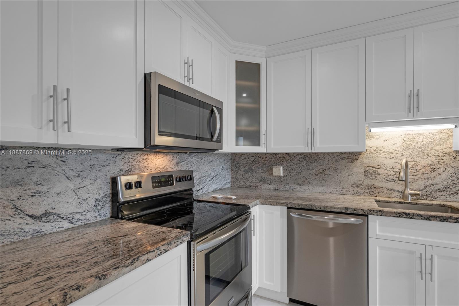 BOCA LAKES CONDO - Residential