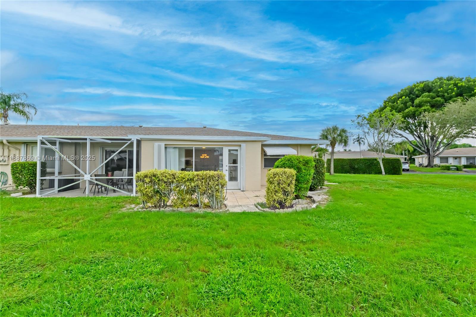 BOCA LAKES CONDO - Residential