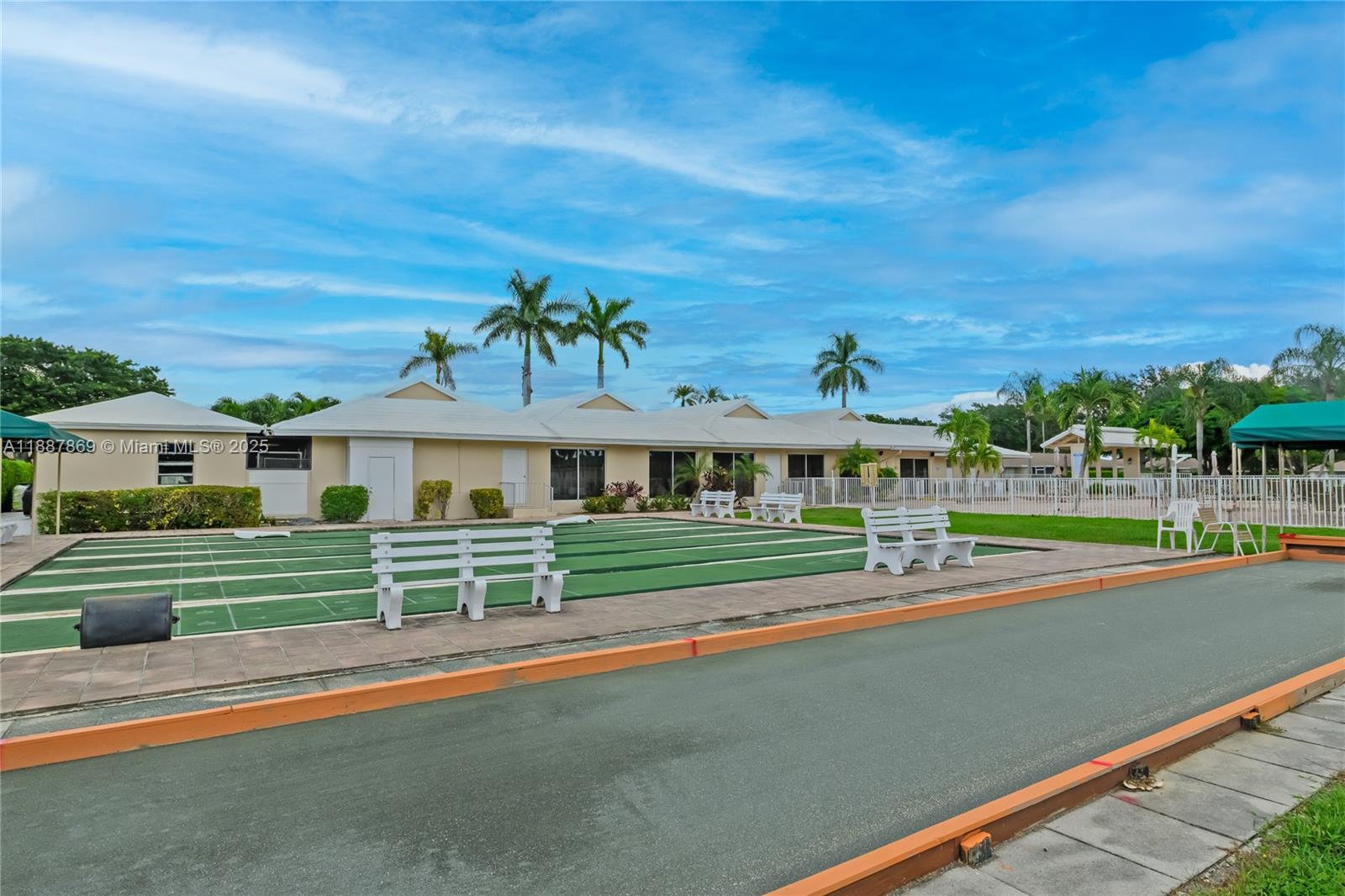 BOCA LAKES CONDO - Residential