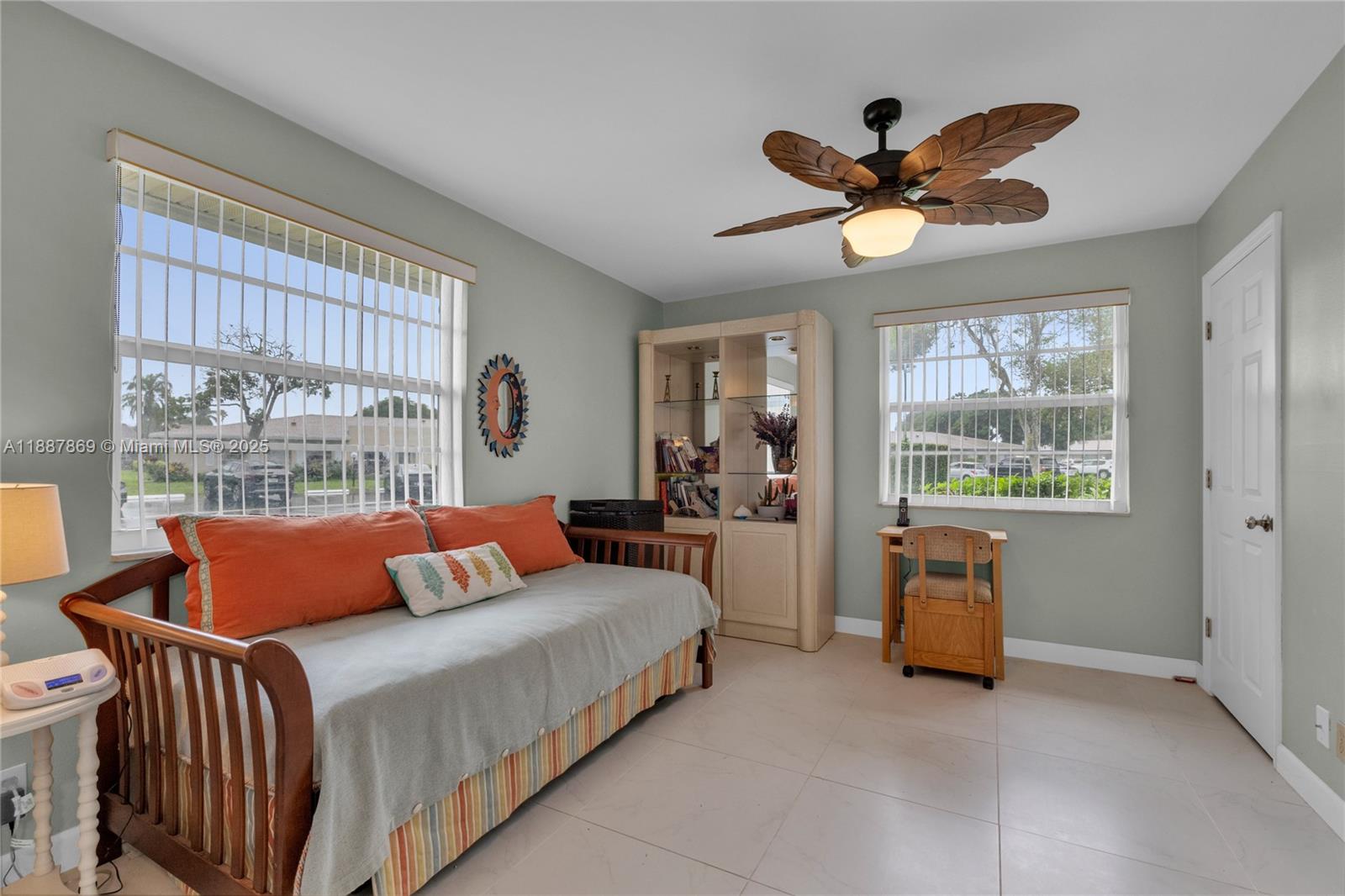 BOCA LAKES CONDO - Residential
