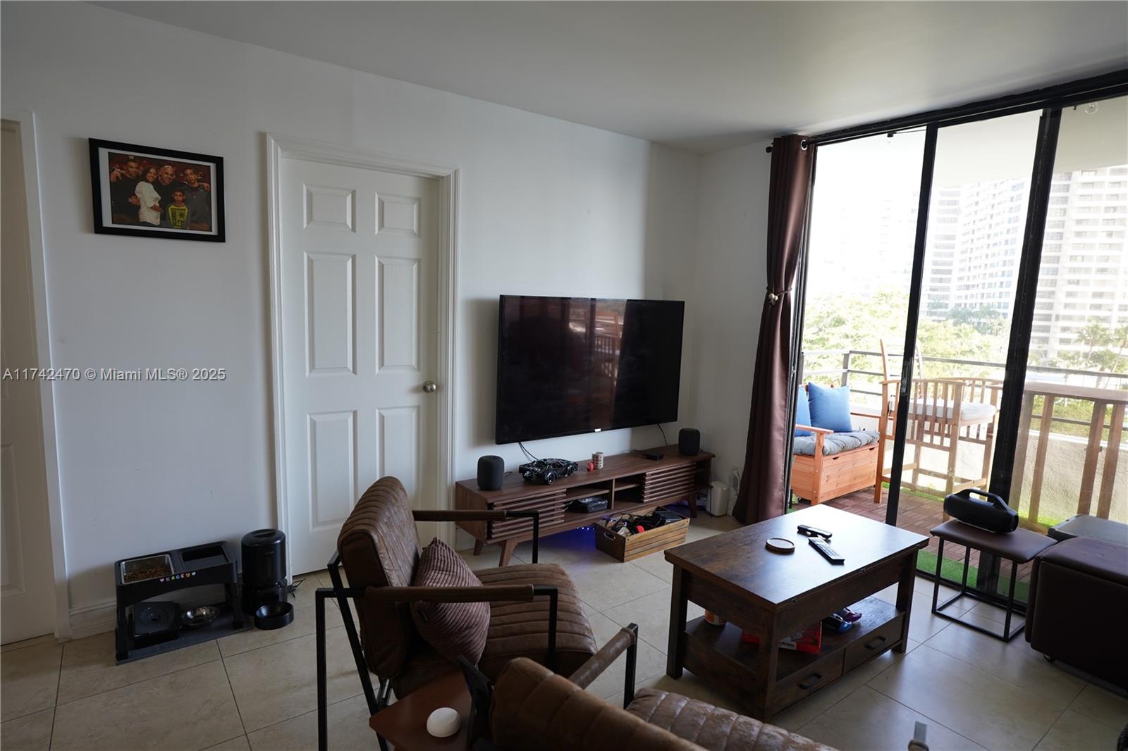 OLYMPUS CONDO PHASE - Residential