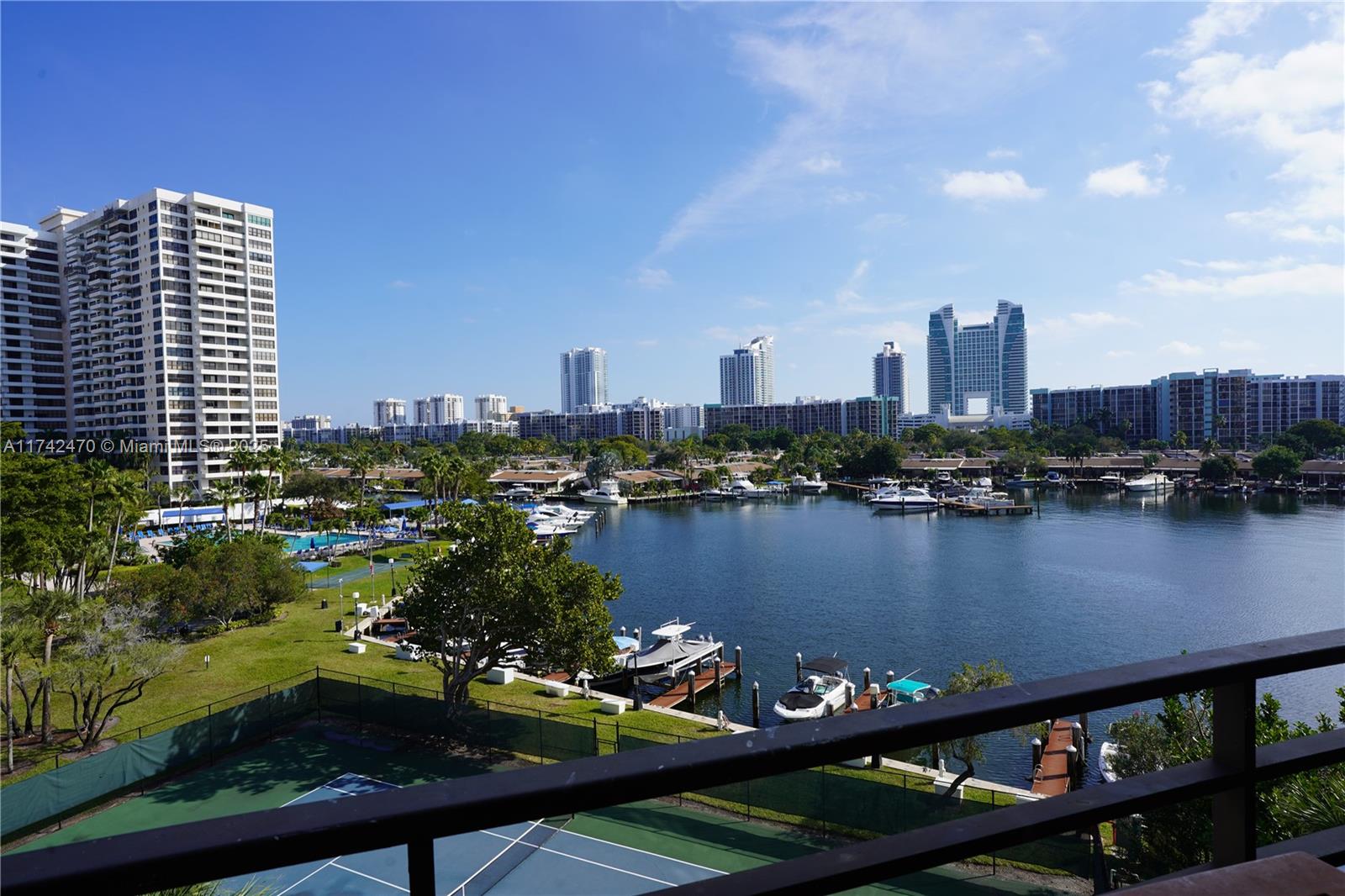 OLYMPUS CONDO PHASE - Residential