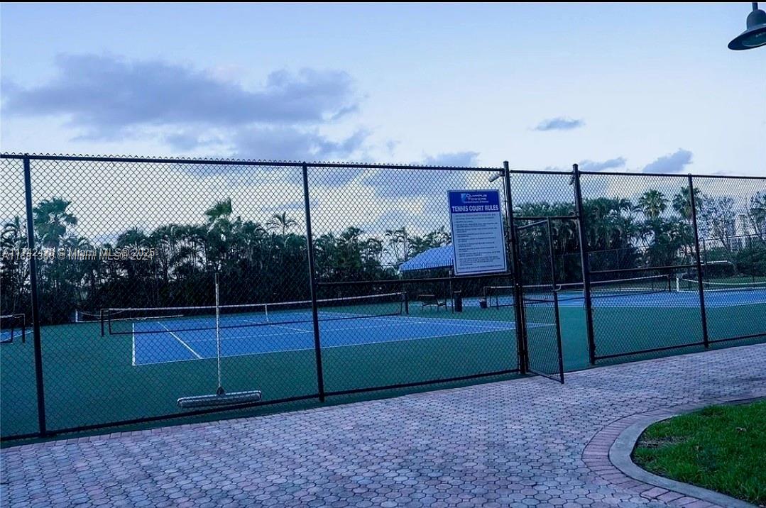 OLYMPUS CONDO PHASE - Residential