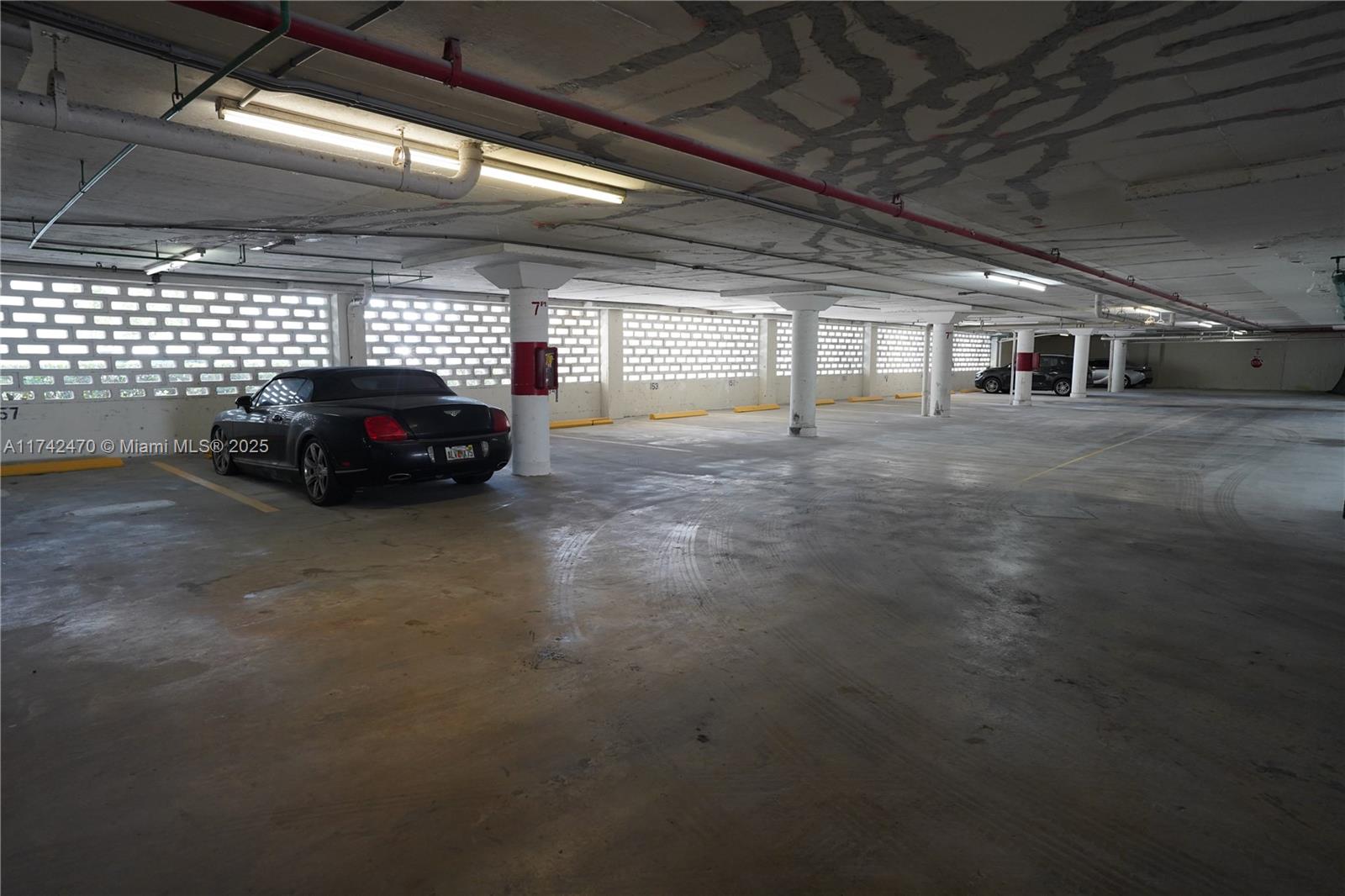 OLYMPUS CONDO PHASE - Residential