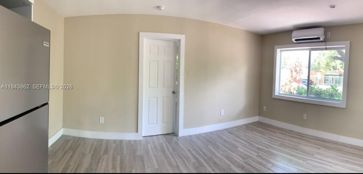 ROCKMOOR VILLA TRACK - Residential Lease