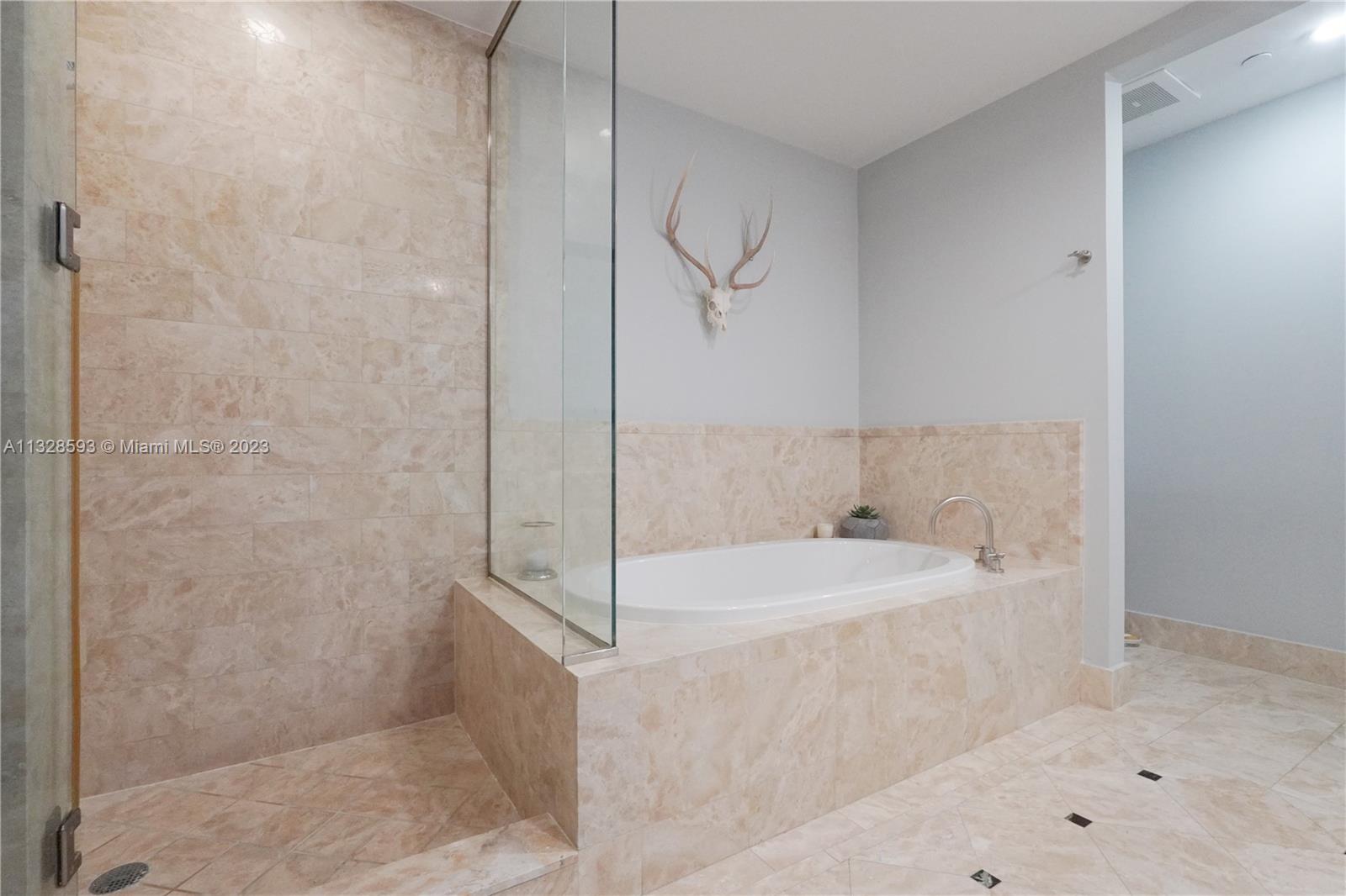 MILLENNIUM TOWER RESIDENC - Residential