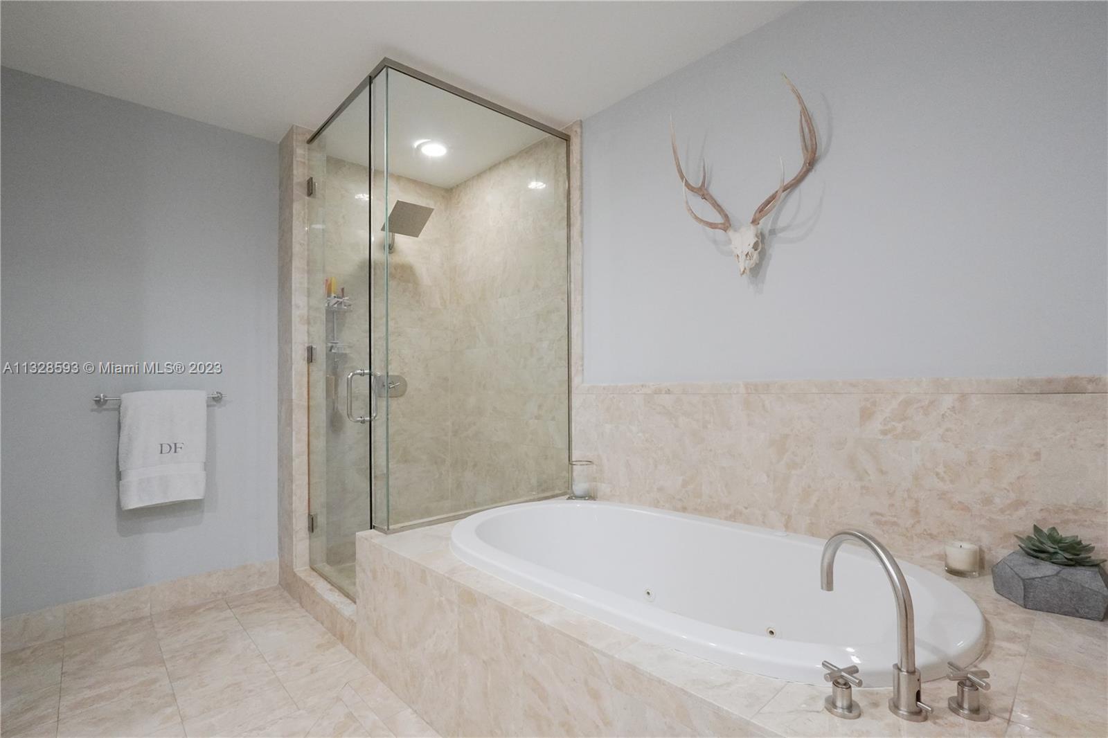 MILLENNIUM TOWER RESIDENC - Residential