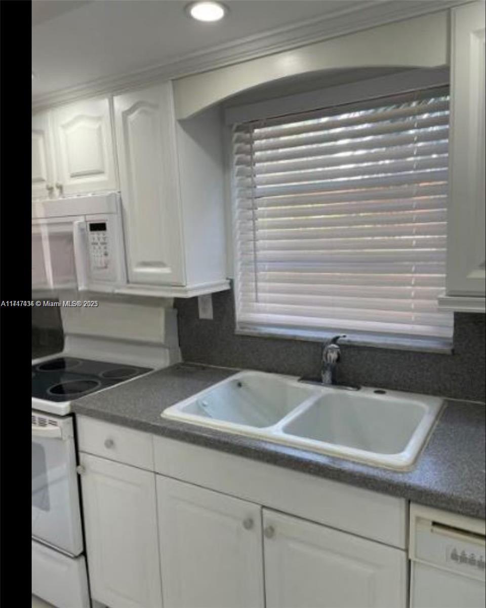 CHATILLON HALL CONDOMINIU - Residential