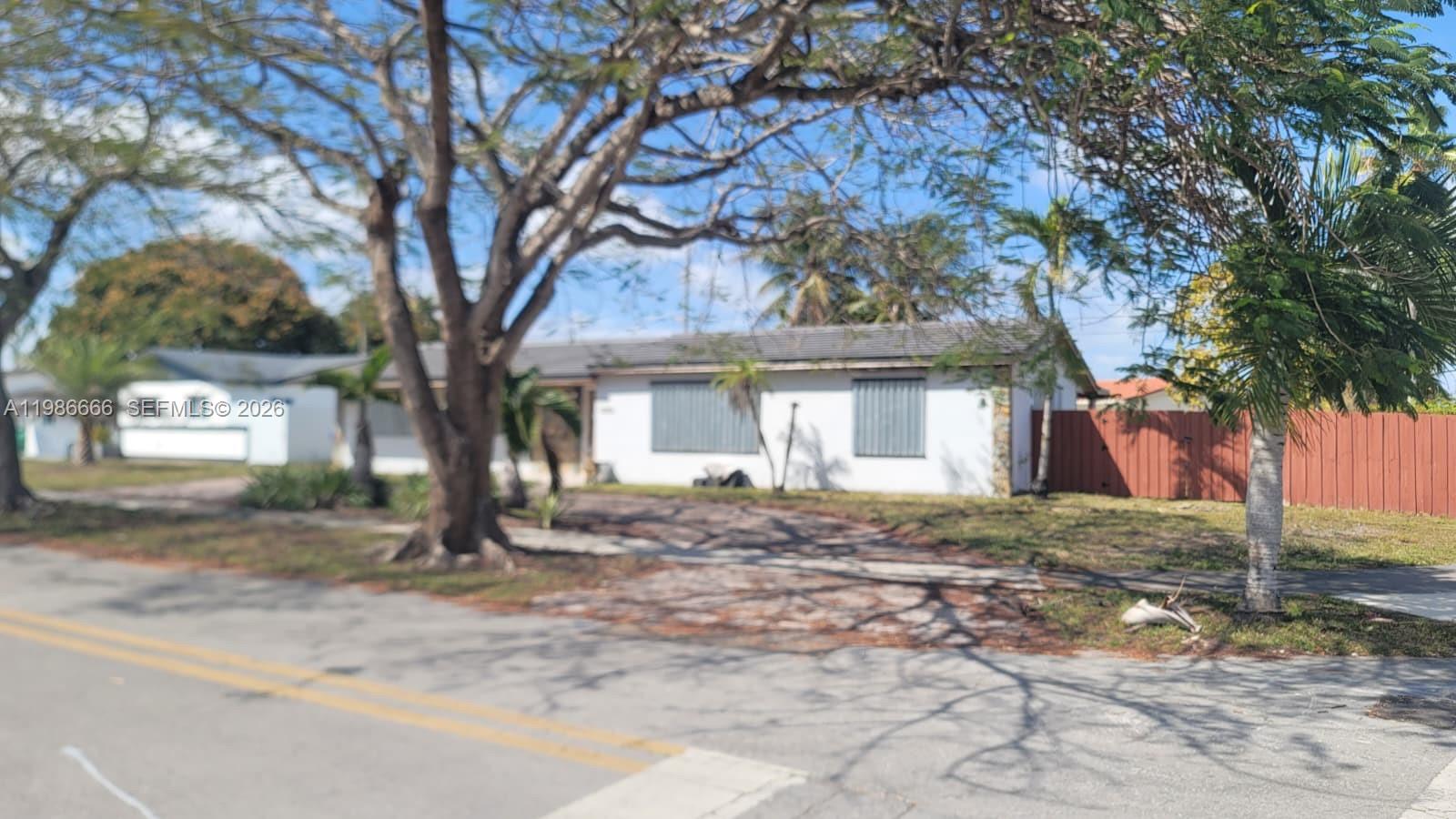 CORAL PK EST SEC 6 - Residential