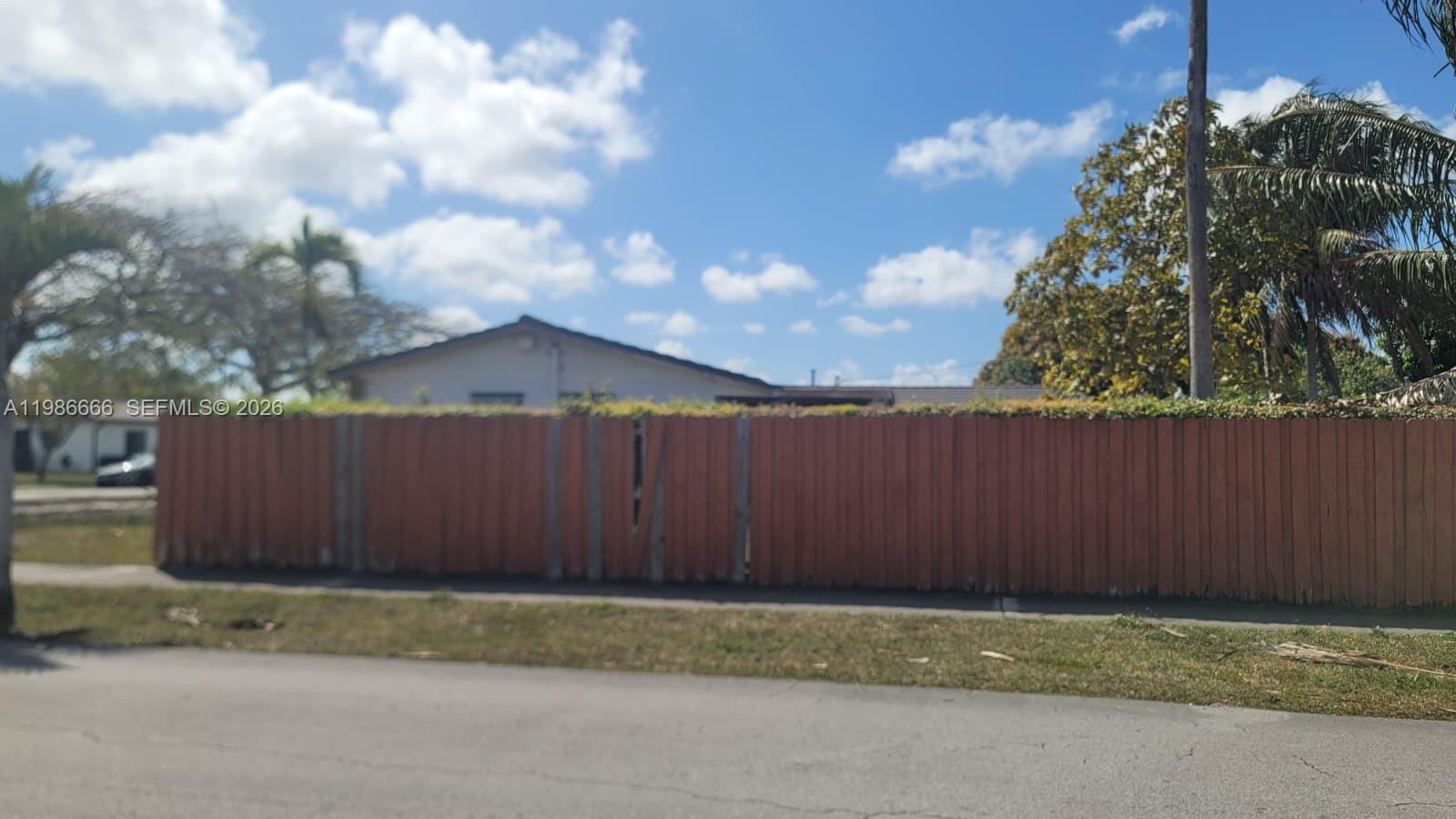 CORAL PK EST SEC 6 - Residential