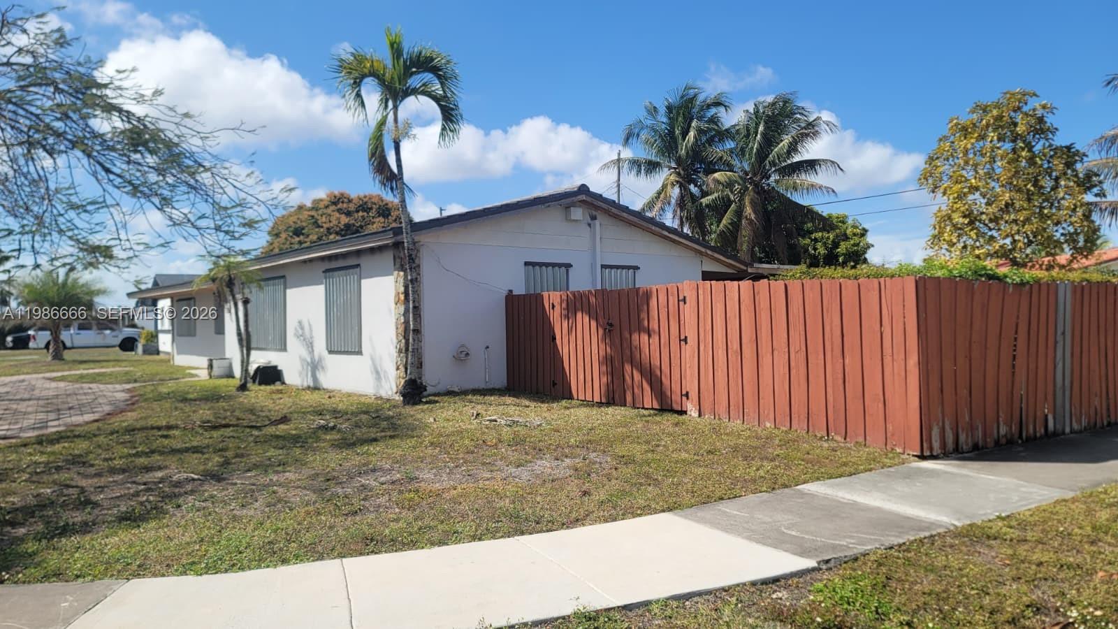 CORAL PK EST SEC 6 - Residential