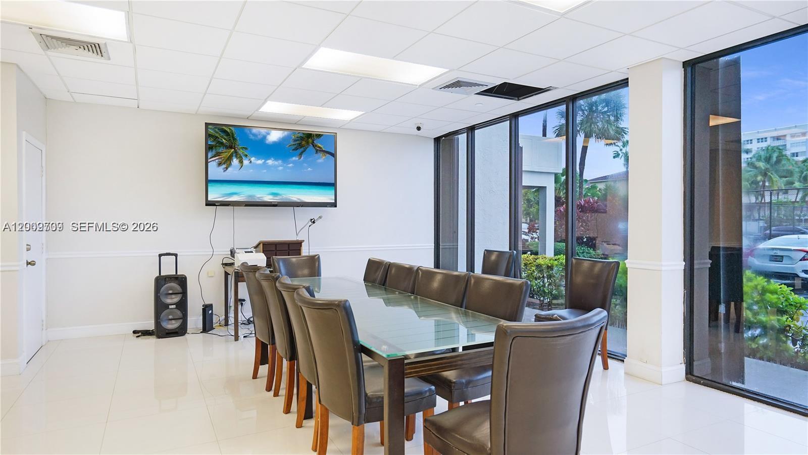 AVANT GARDE CONDO - Residential