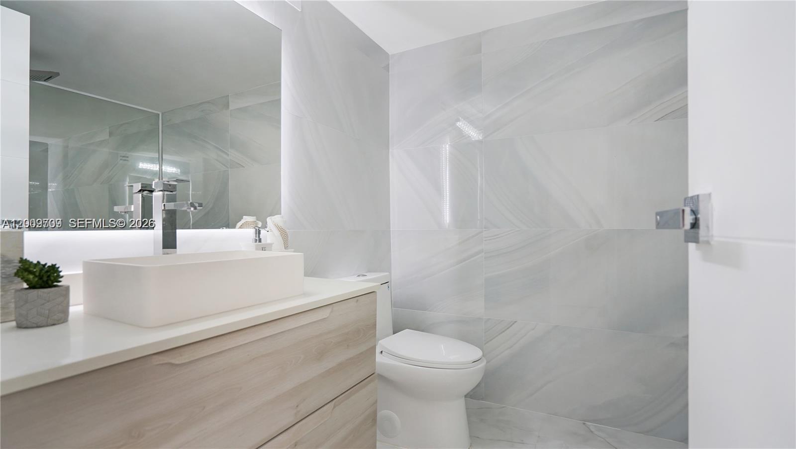 AVANT GARDE CONDO - Residential