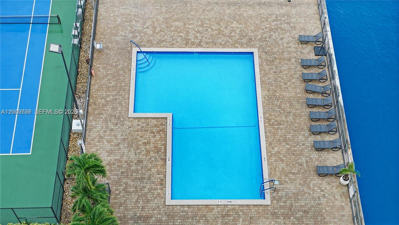 AVANT GARDE CONDO - Residential