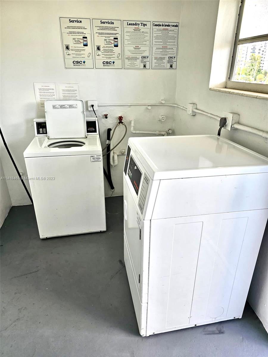 BAYSHORE YACHT & TENNIS C - Residential