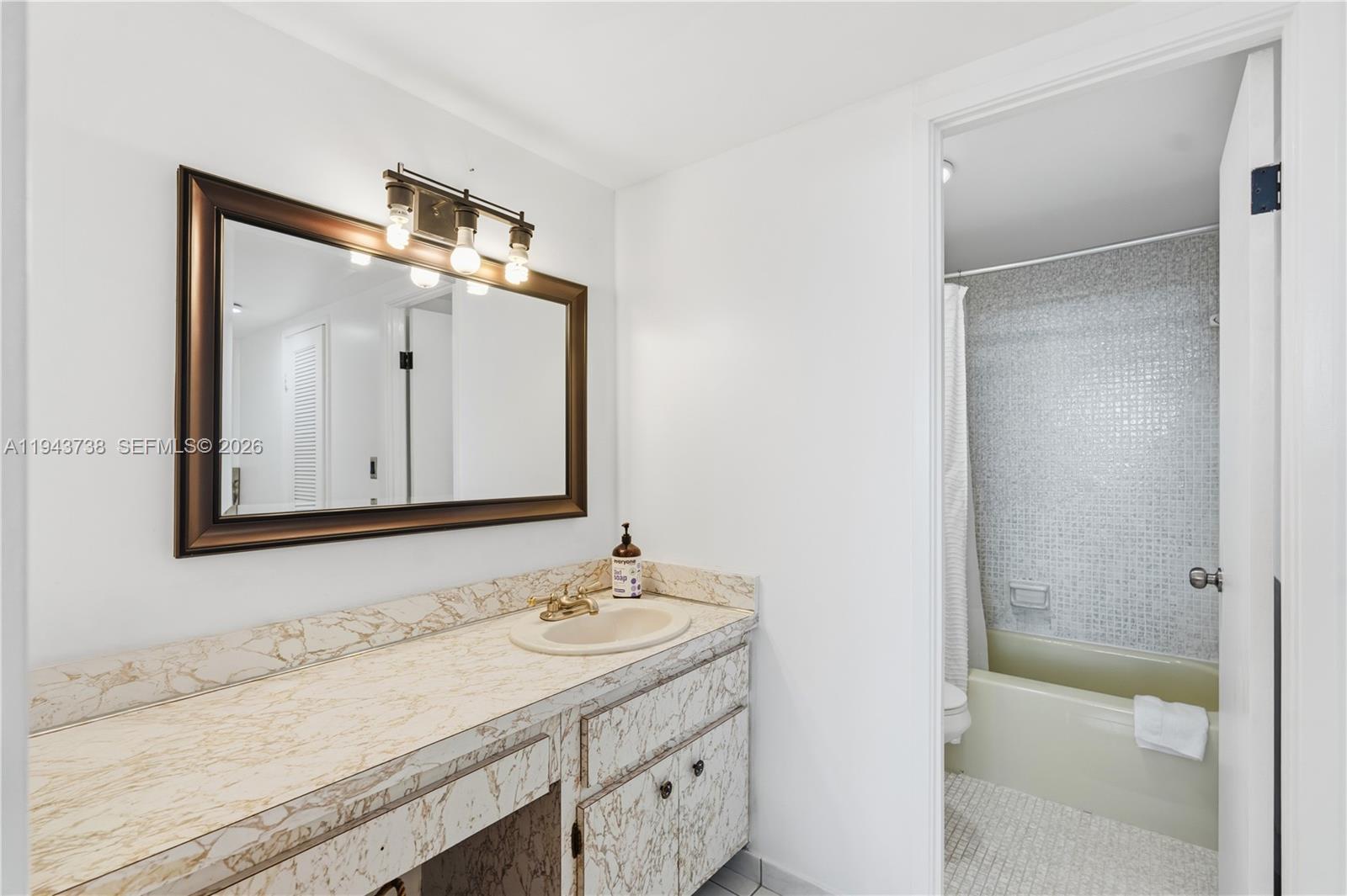 BUCKLEY TOWERS CONDO - EA - Residential