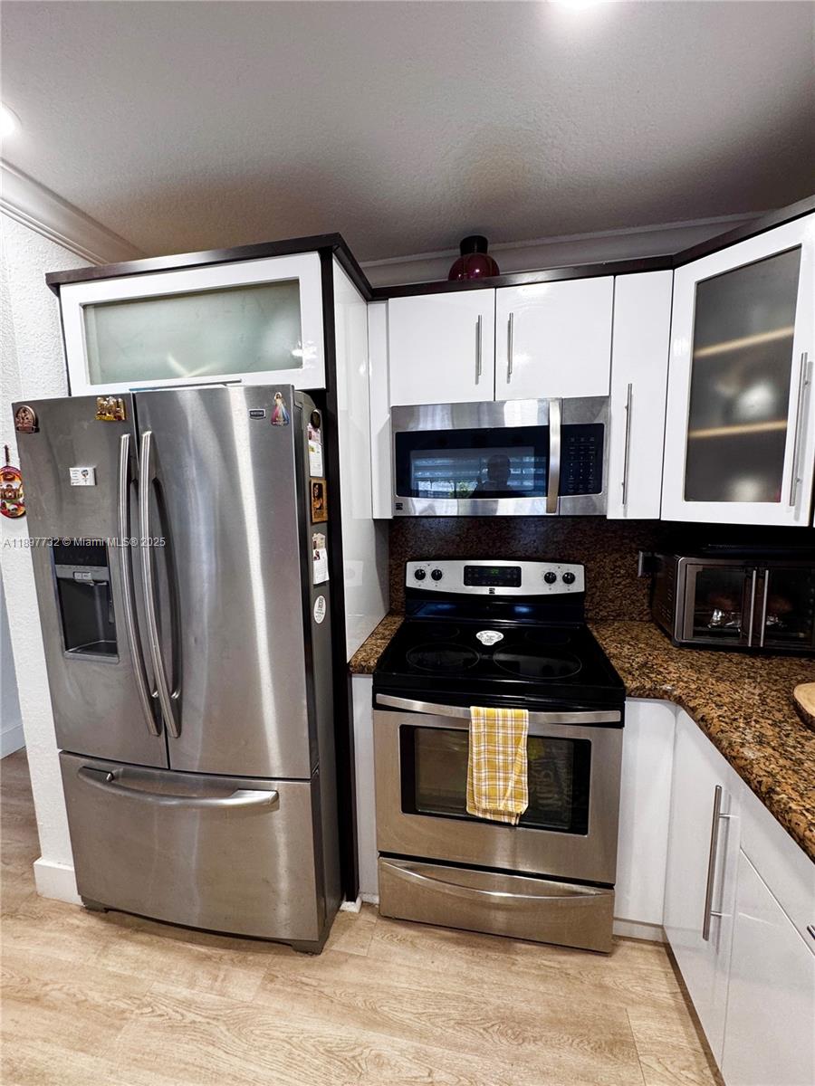 LAKE POINTE SEC 1 - Residential