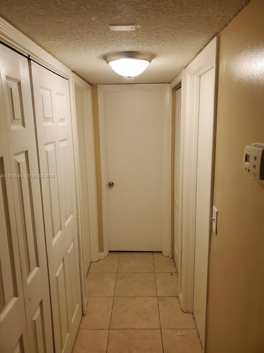 LAKE POINTE CONDOMINIUM N - Residential Lease