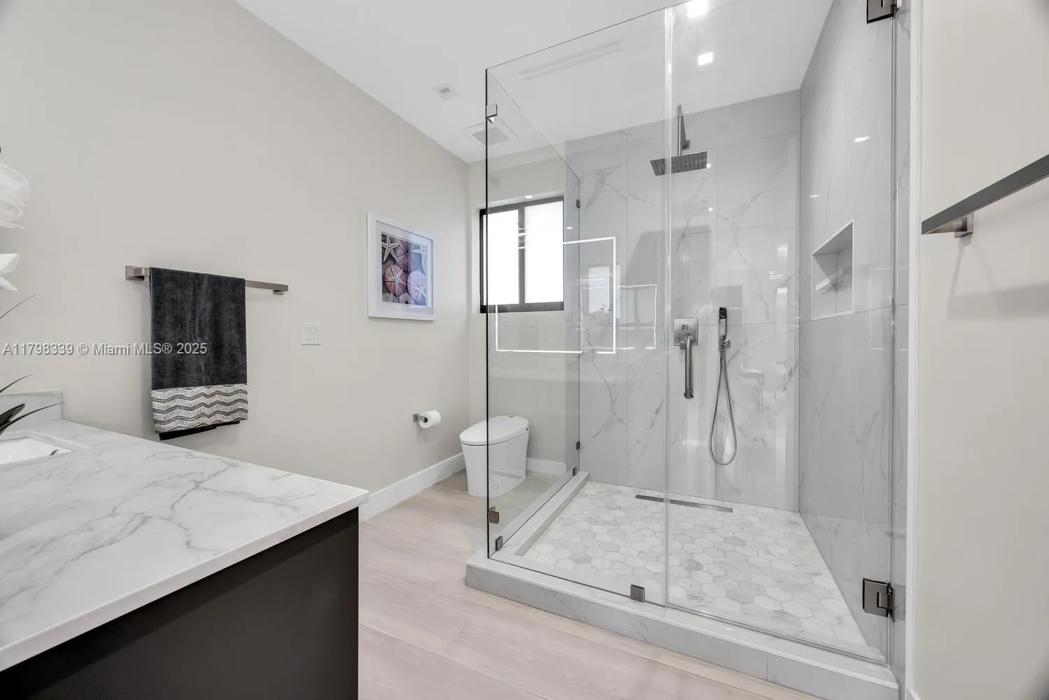 Miami, Florida 33133, United States, 4 Bedrooms Bedrooms, ,4 BathroomsBathrooms,Residential,Active,125520