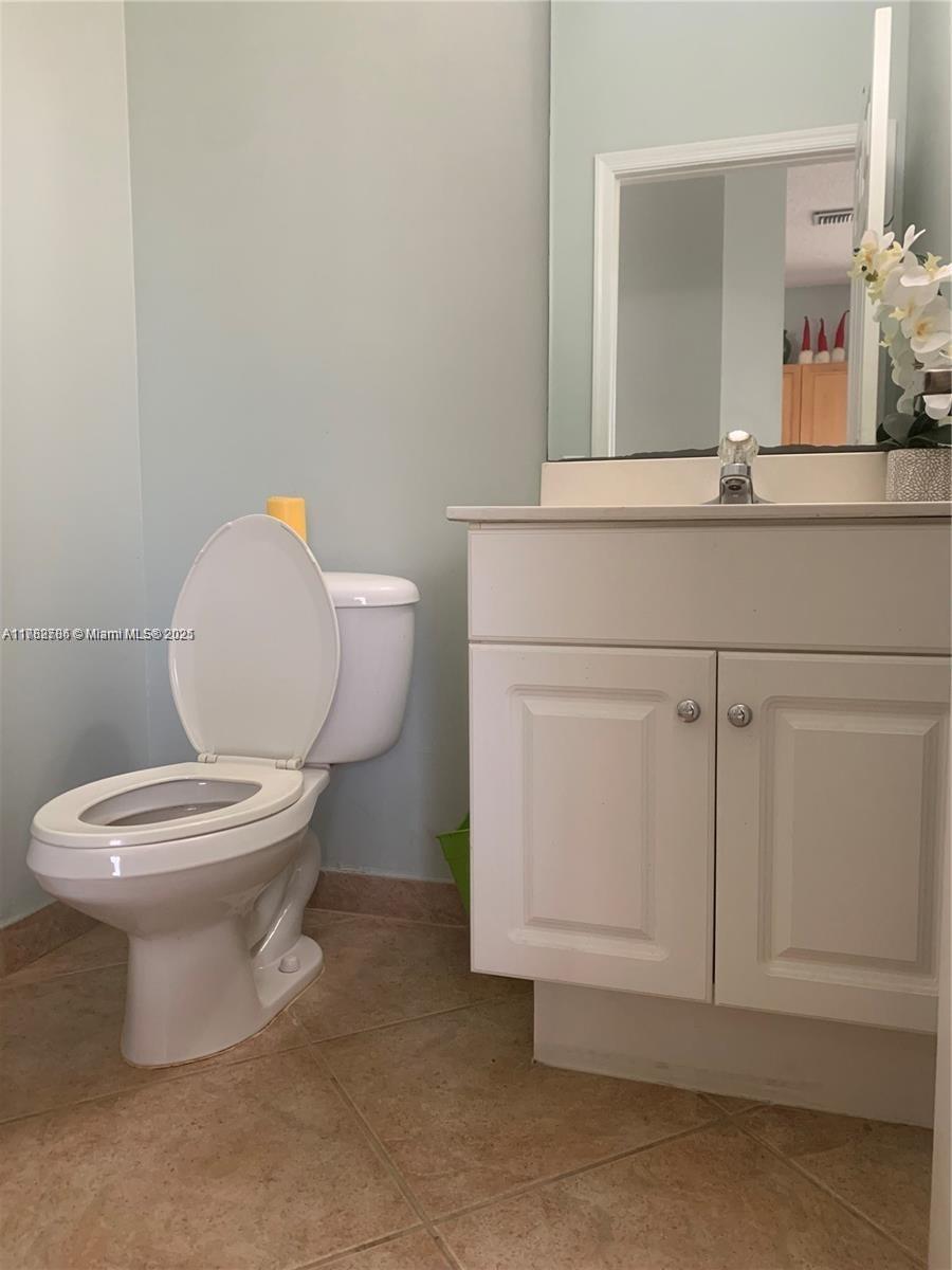 SECTOR 2-PARCELS 21A 25 2 - Residential Lease