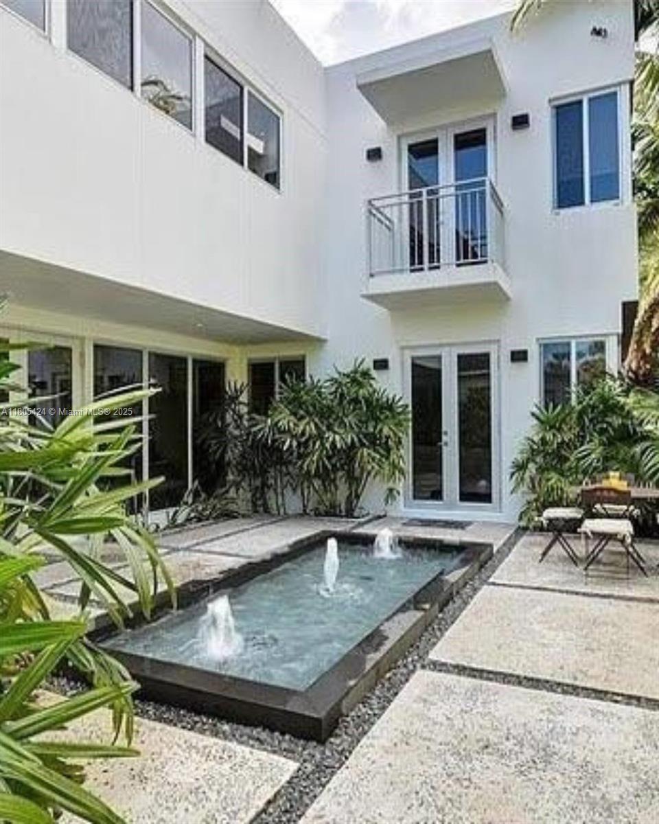 Rental Property at 6340 Sw 80th St, Miami, Broward County, Florida - Bedrooms: 5 
Bathrooms: 4  - $14,000 MO.