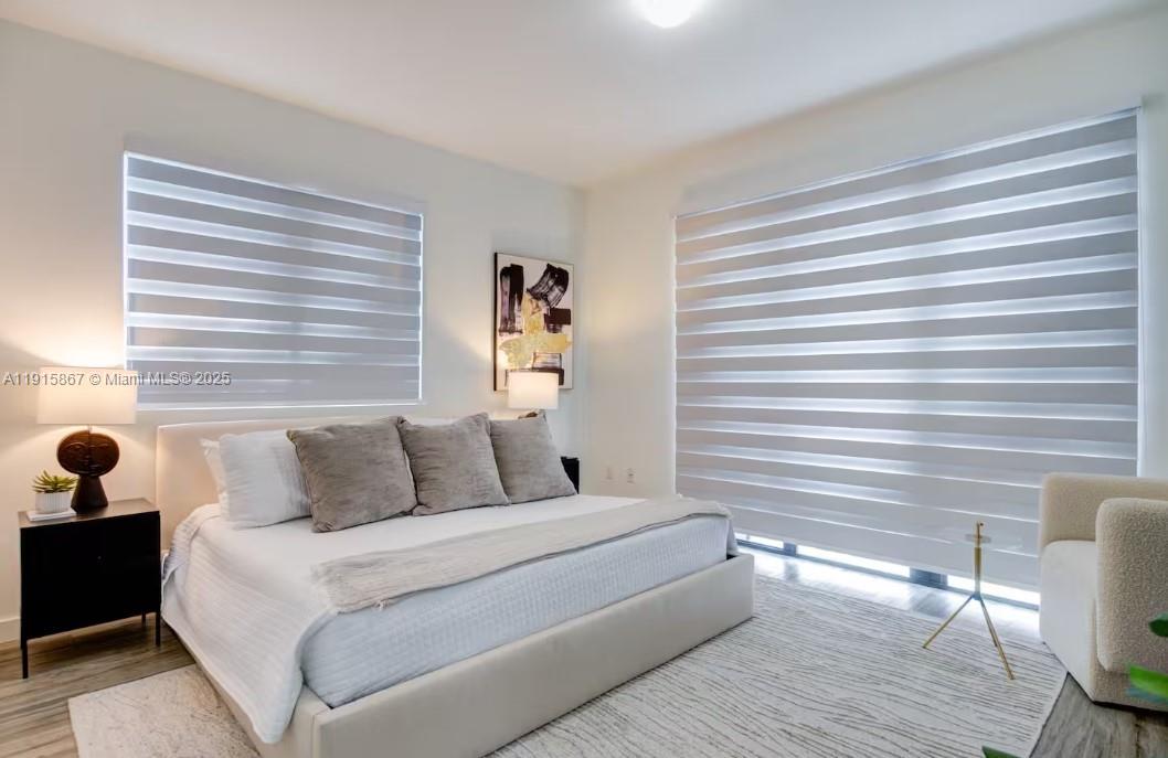 L'UCCELLO CONDO - Residential Lease