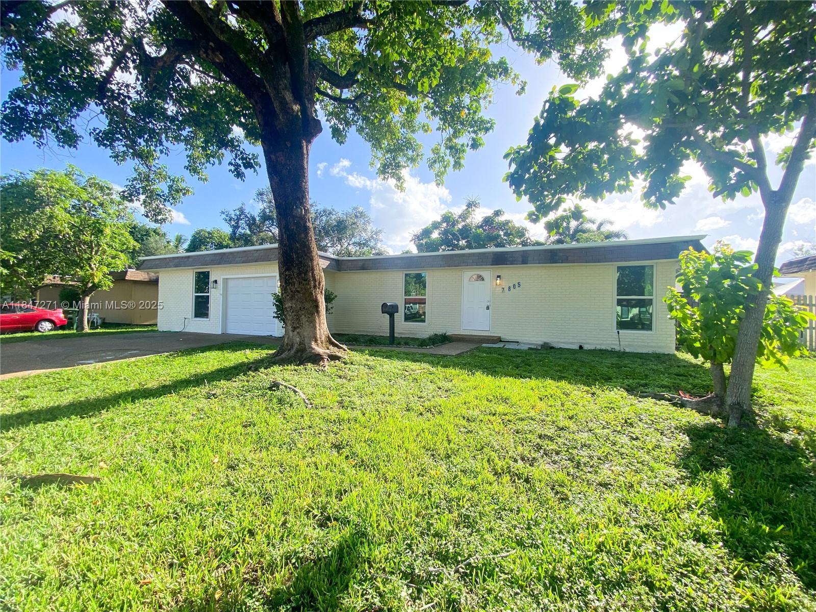7805 NW 67th Ave