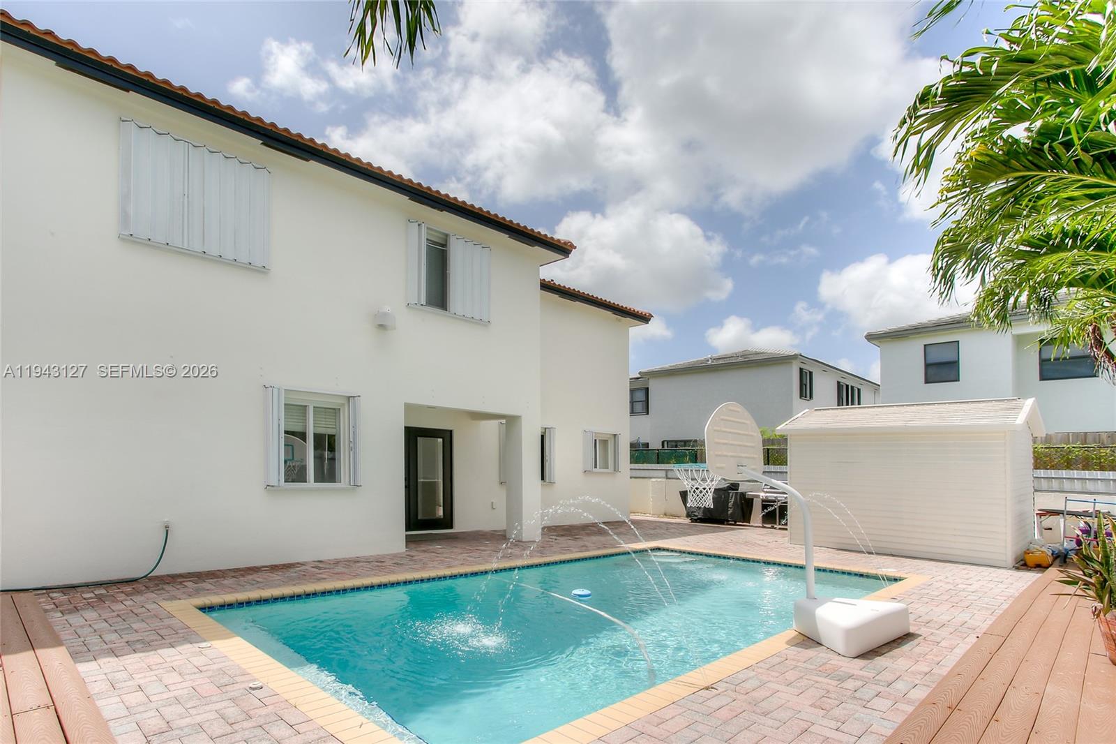 CHRISTOPHER GARDENS - Residential