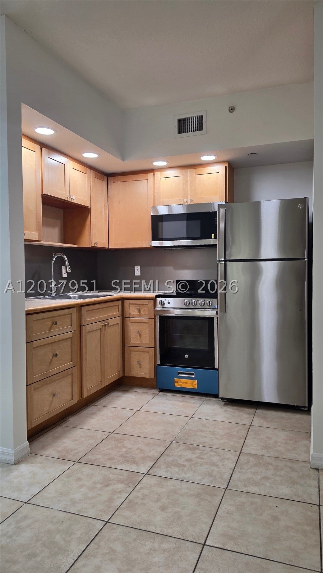 2630 SW 28th St 14