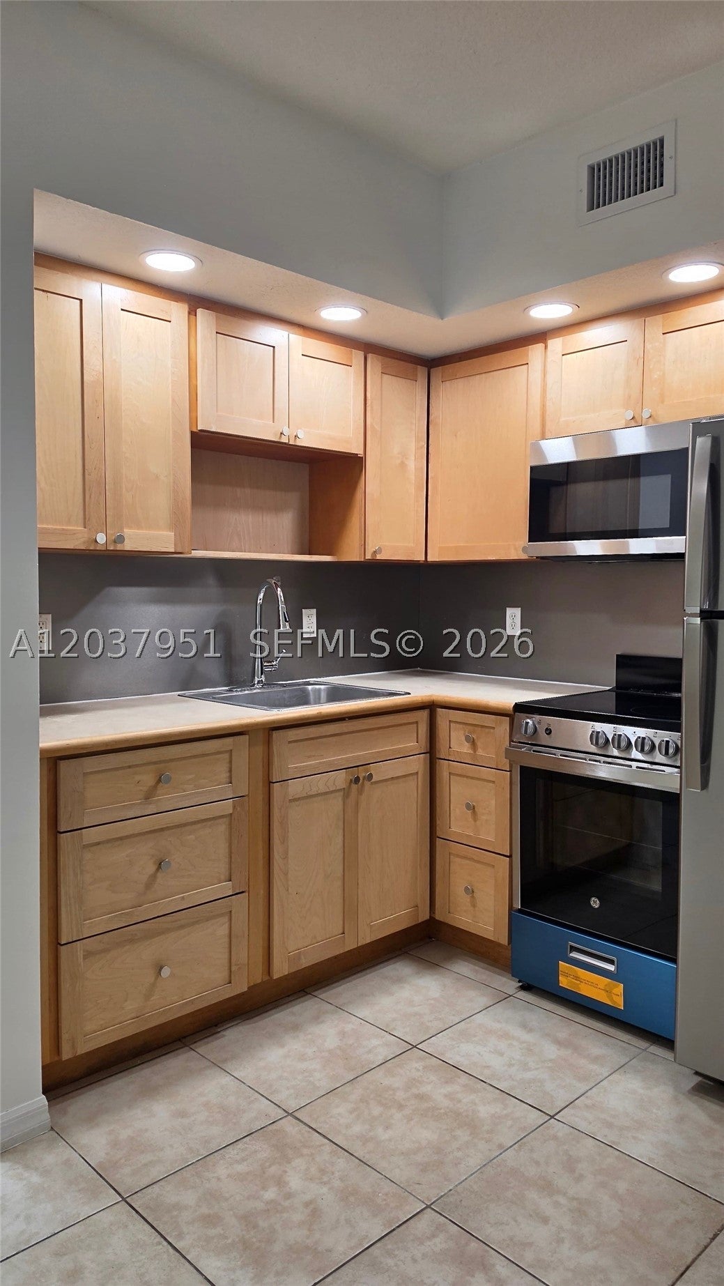 2630 SW 28th St 14