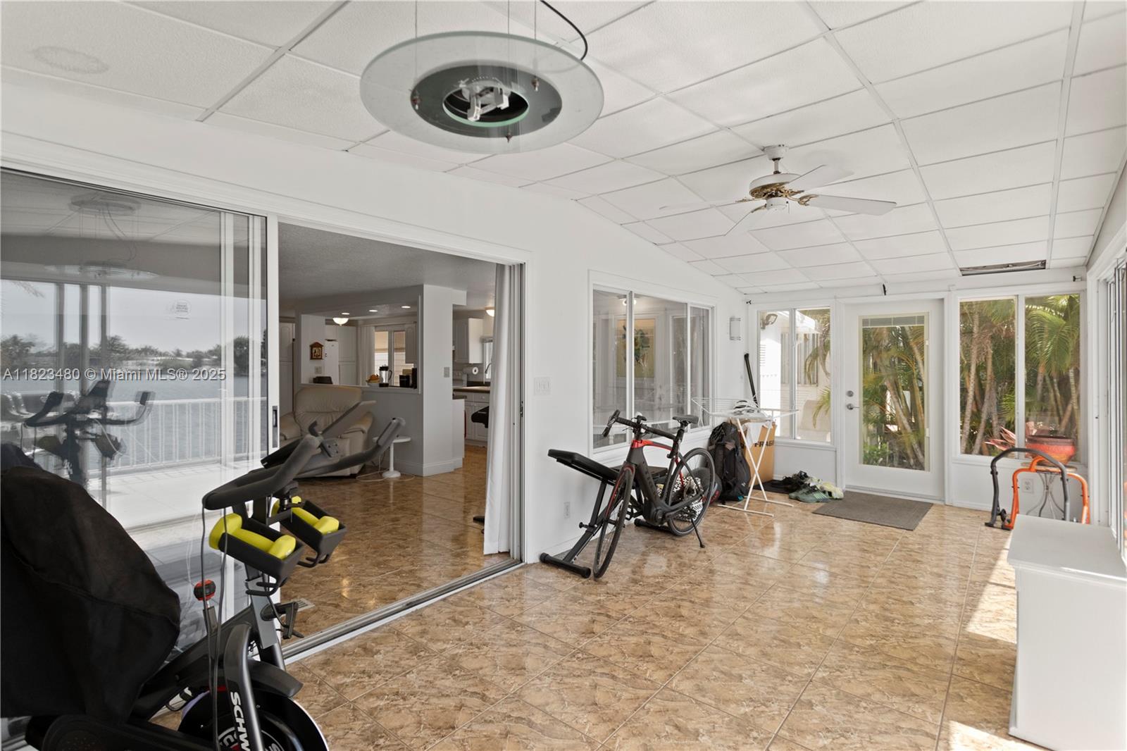 RAVENSWOOD ESTATES & MARI - Residential Lease