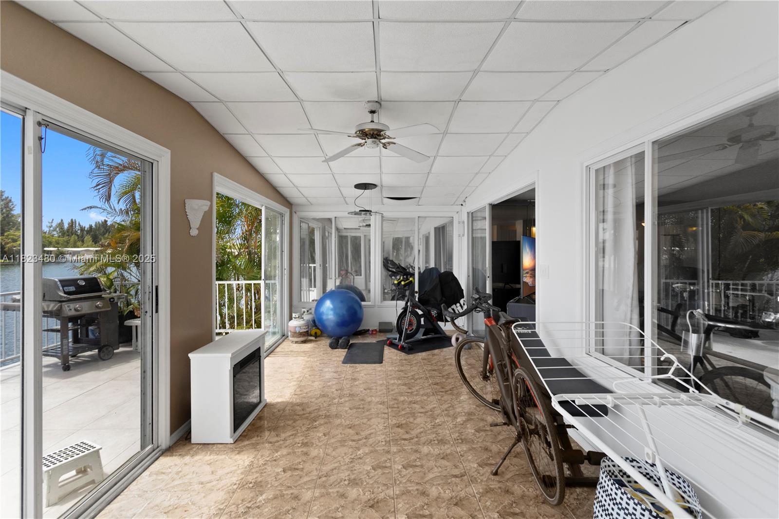 RAVENSWOOD ESTATES & MARI - Residential Lease