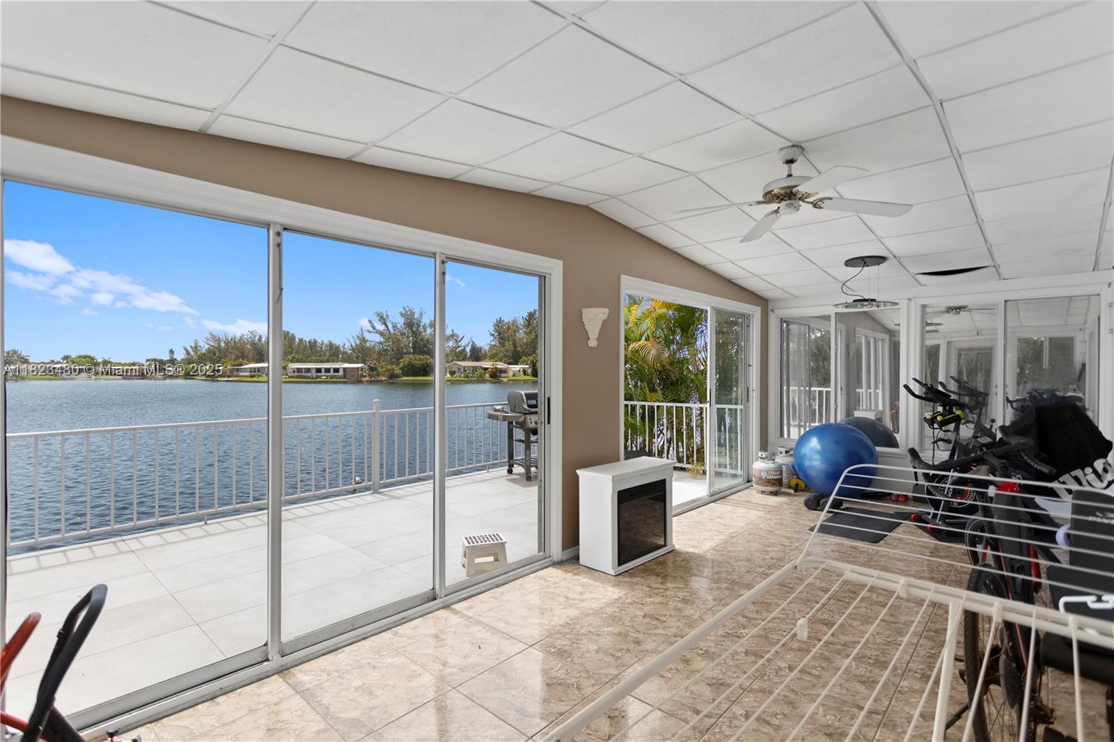 RAVENSWOOD ESTATES & MARI - Residential Lease