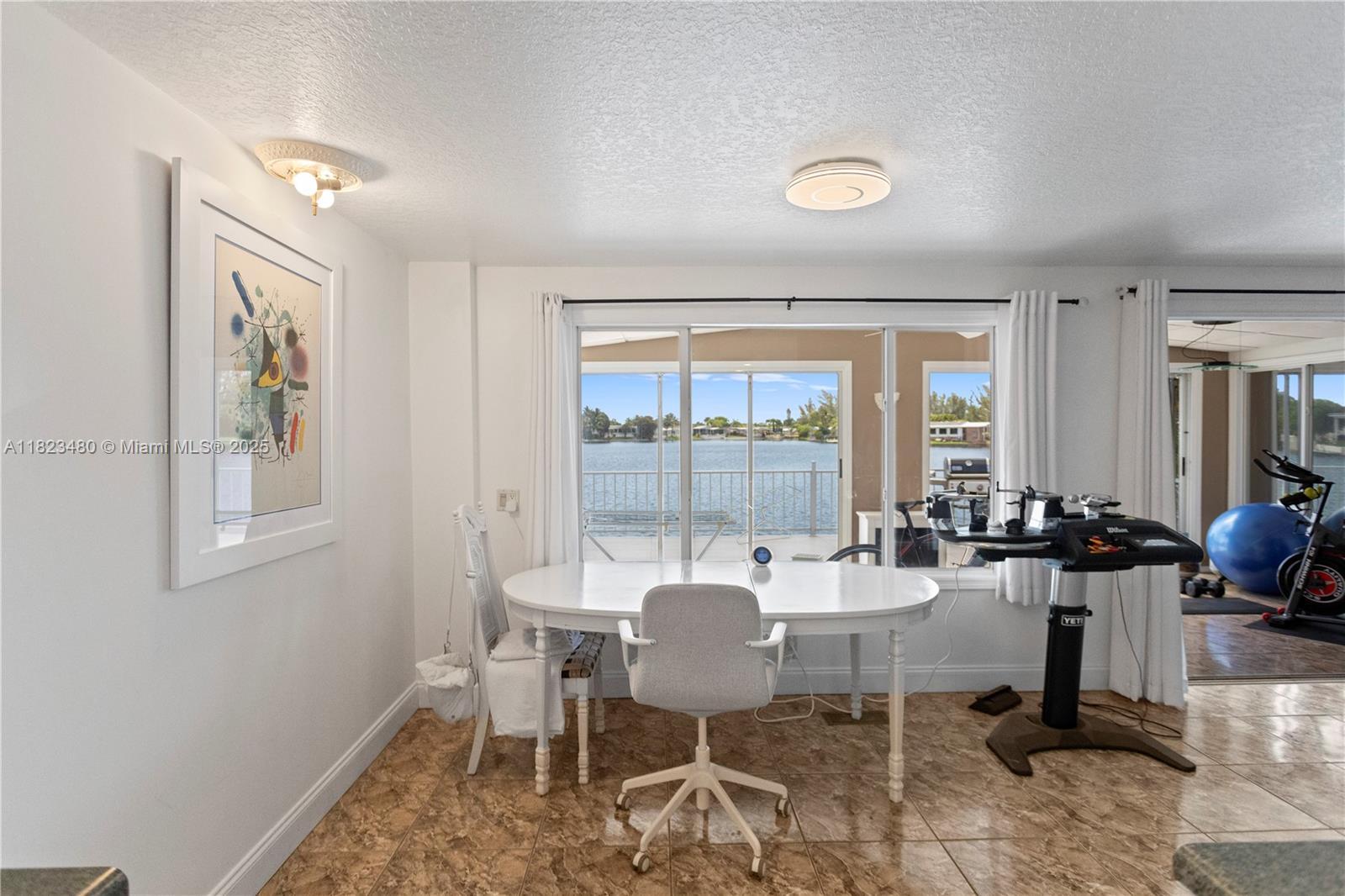 RAVENSWOOD ESTATES & MARI - Residential Lease