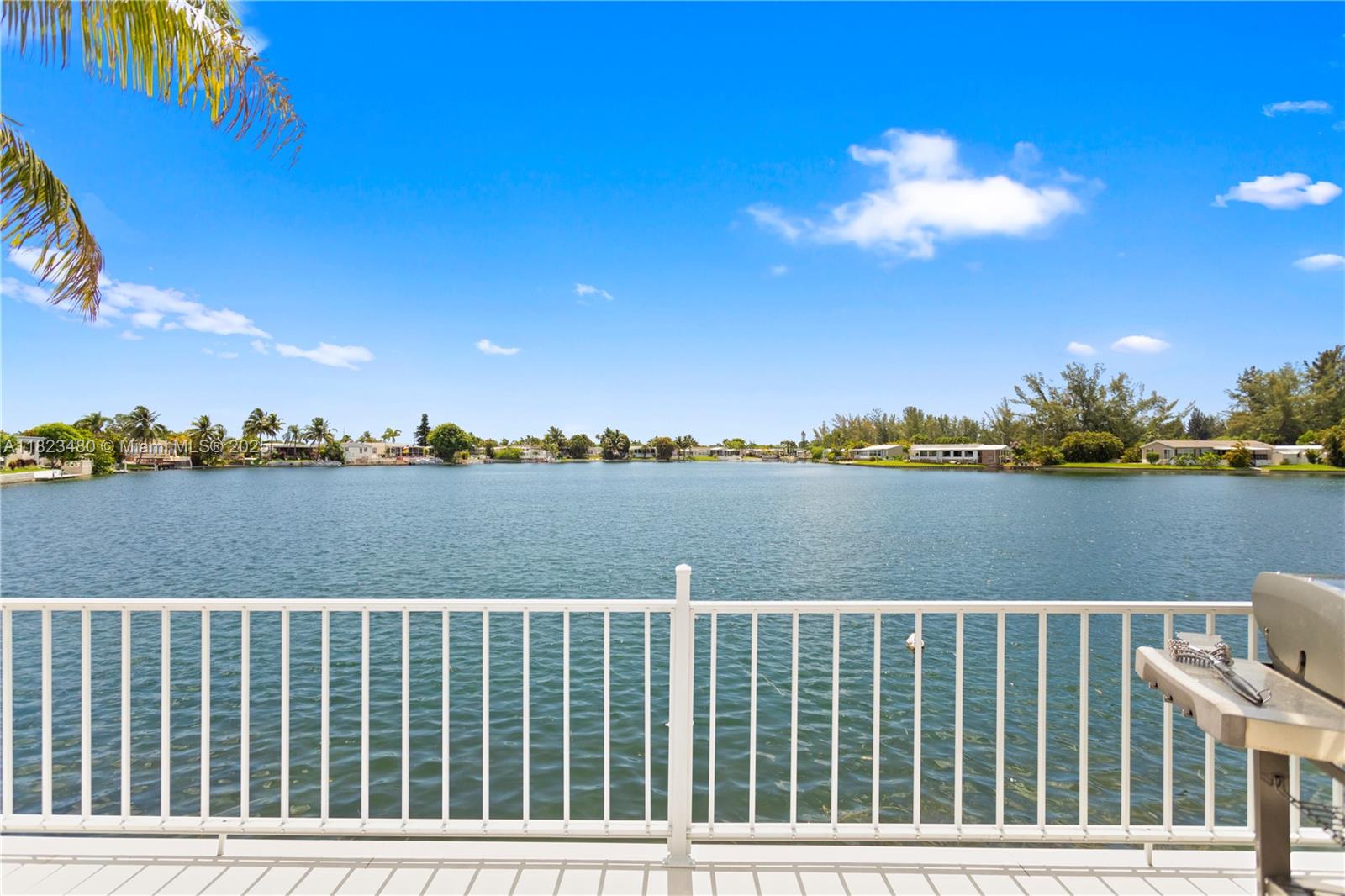 RAVENSWOOD ESTATES & MARI - Residential Lease