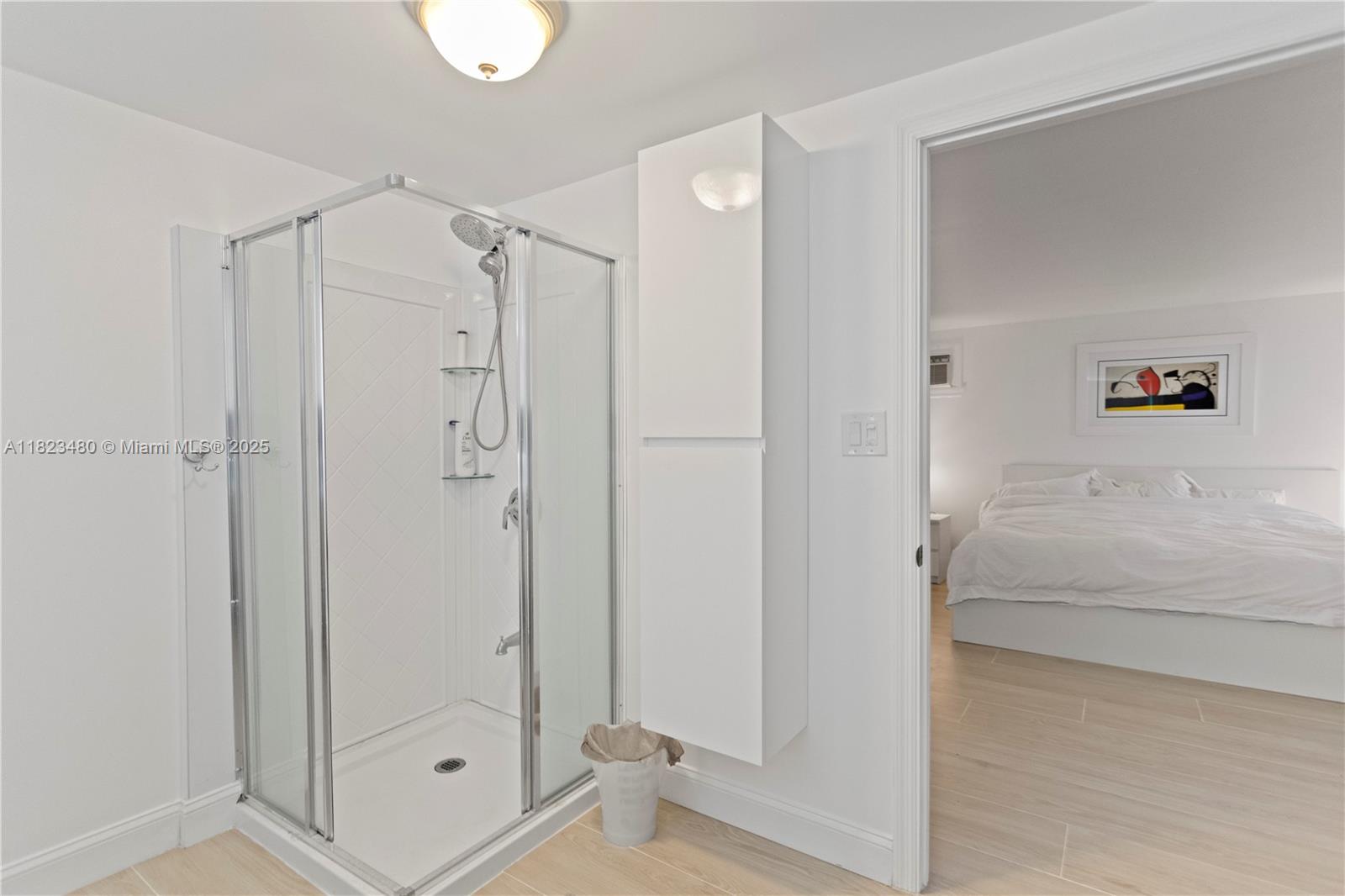 RAVENSWOOD ESTATES & MARI - Residential Lease