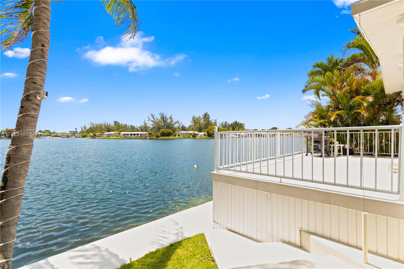 RAVENSWOOD ESTATES & MARI - Residential Lease