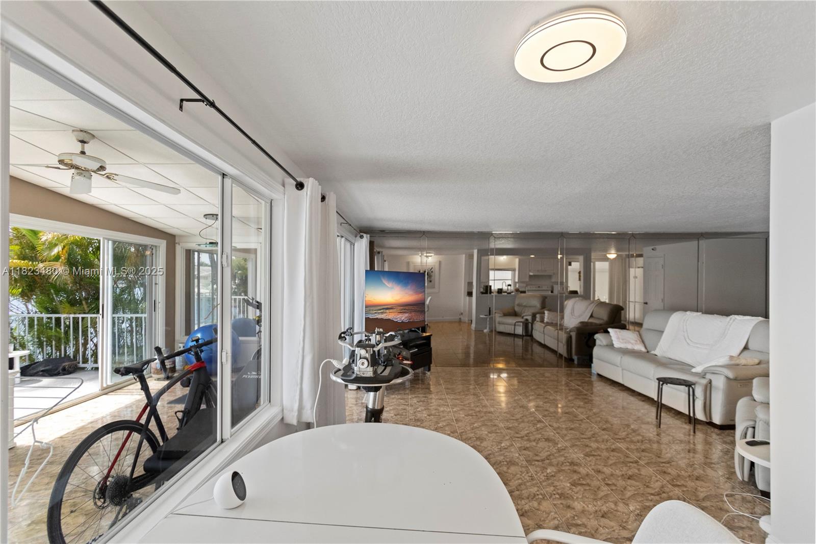 RAVENSWOOD ESTATES & MARI - Residential Lease