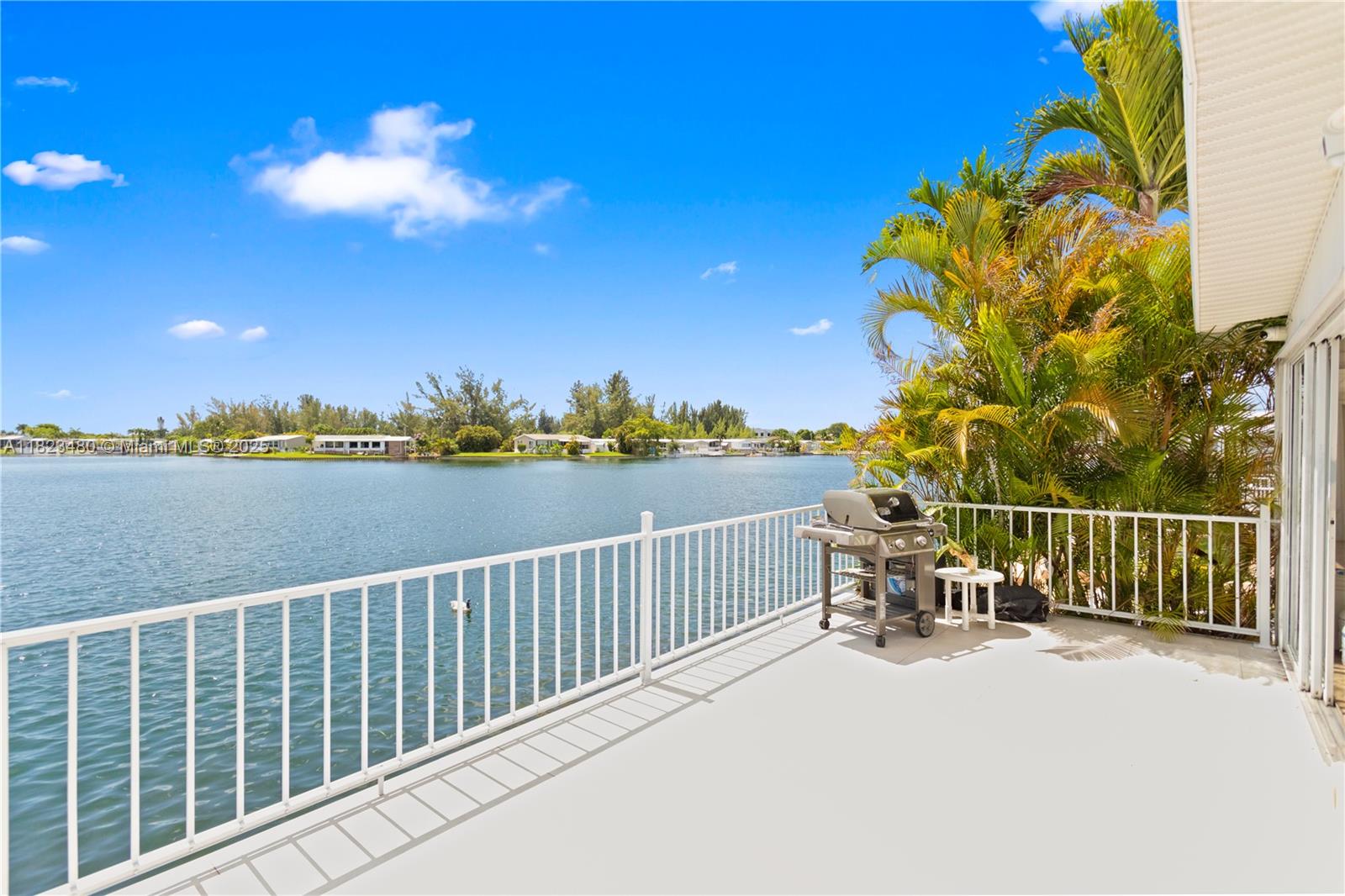 5620 Lagoon Dr  , Dania Beach, Miami-Dade County, Florida - 3 Bedrooms  
2 Bathrooms - 
