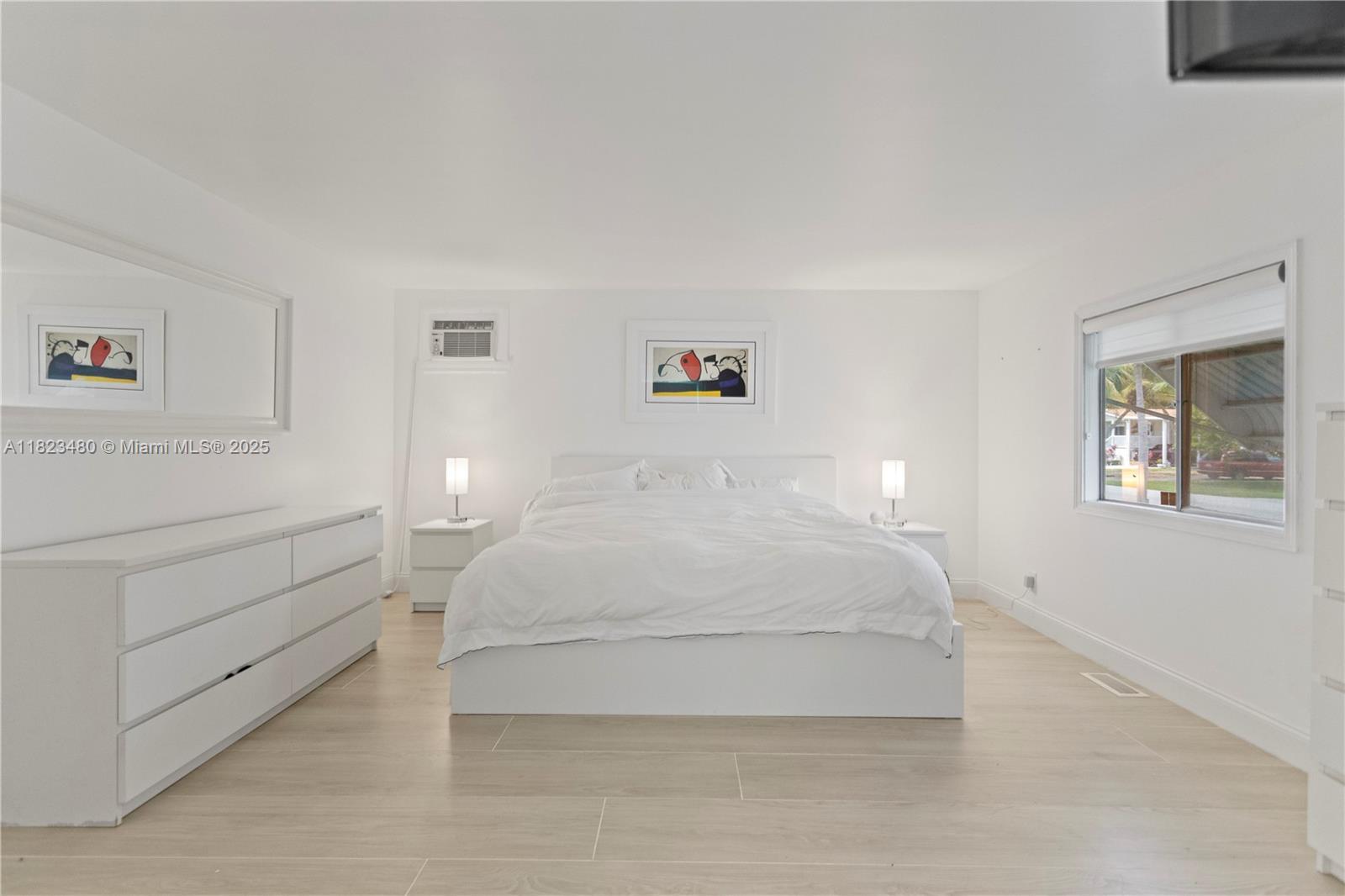 RAVENSWOOD ESTATES & MARI - Residential Lease