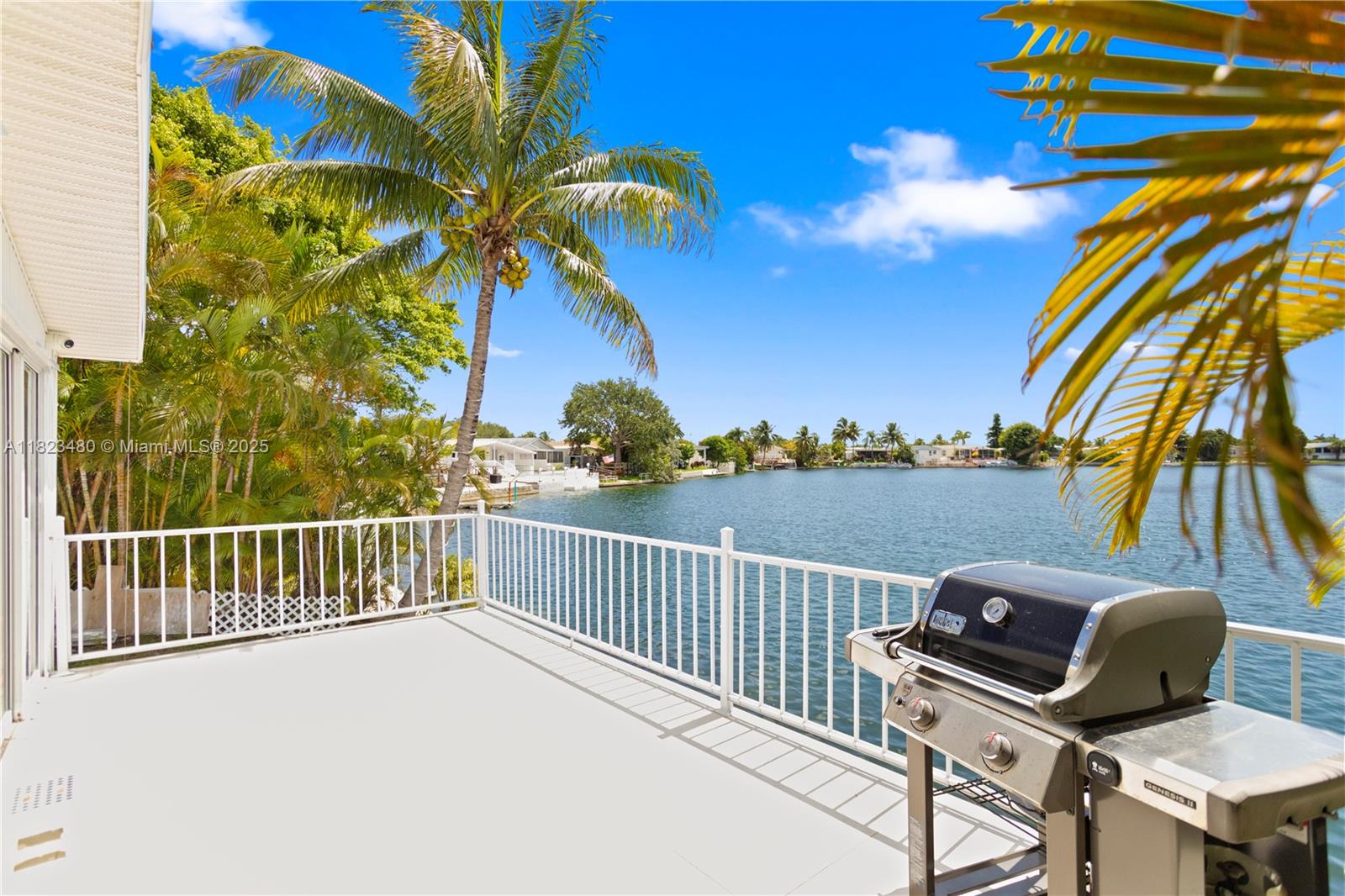 RAVENSWOOD ESTATES & MARI - Residential Lease